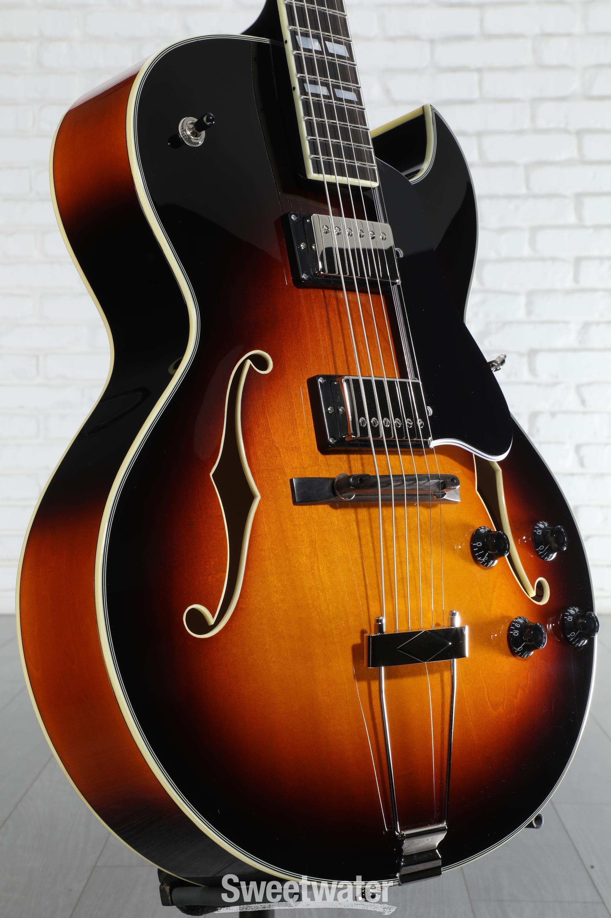 Eastman Guitars AR372CE Archtop Hollowbody Electric Guitar