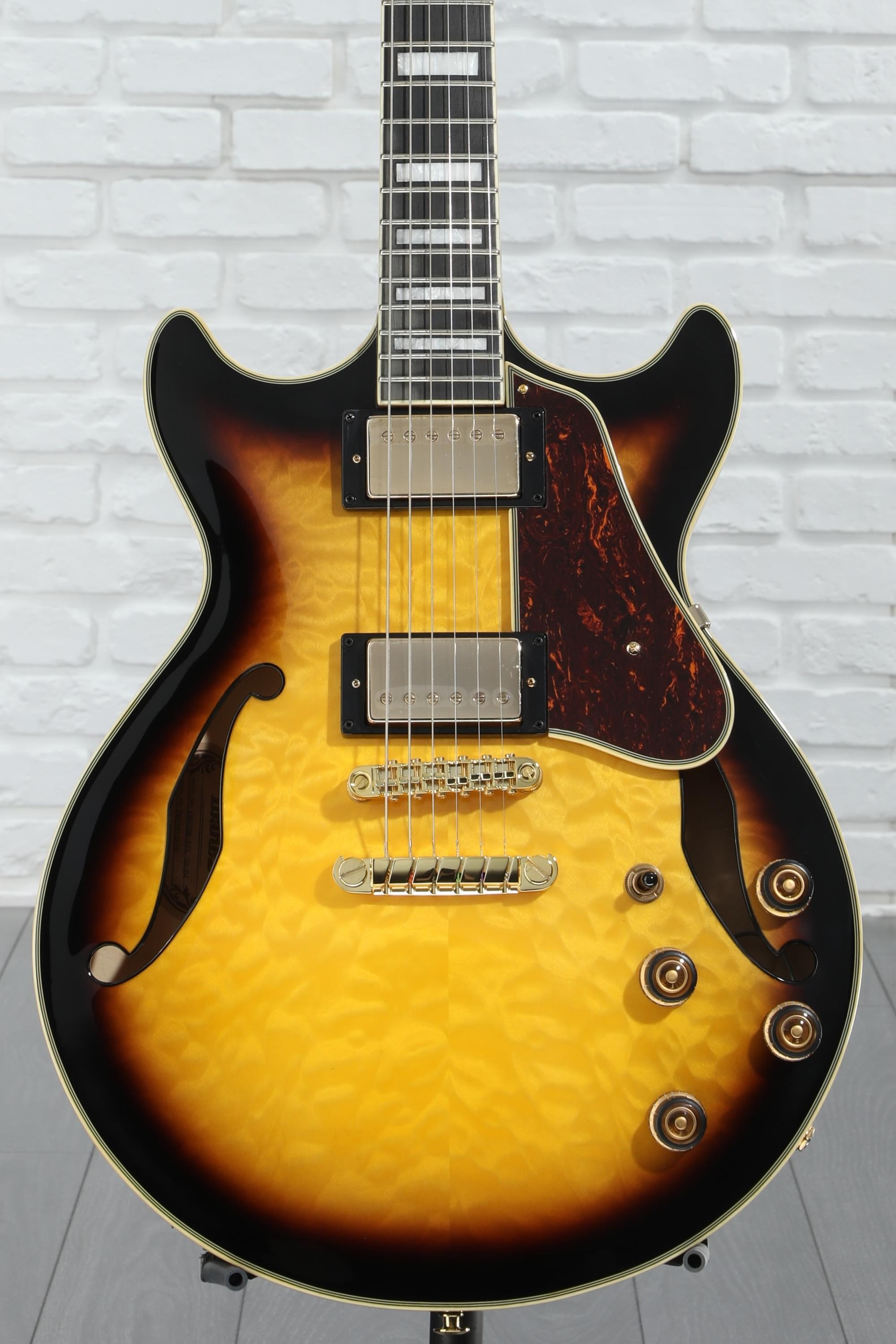Amazon.com: Ibanez Artcore Expressionist AM93QM - Jet Blue