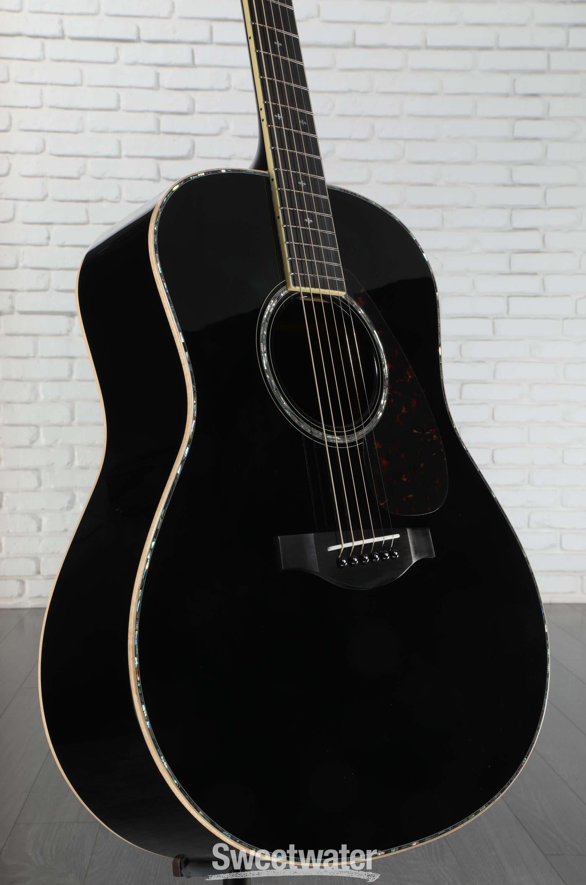 Yamaha LL16D ARE Original Jumbo Acoustic-electric Guitar - Black