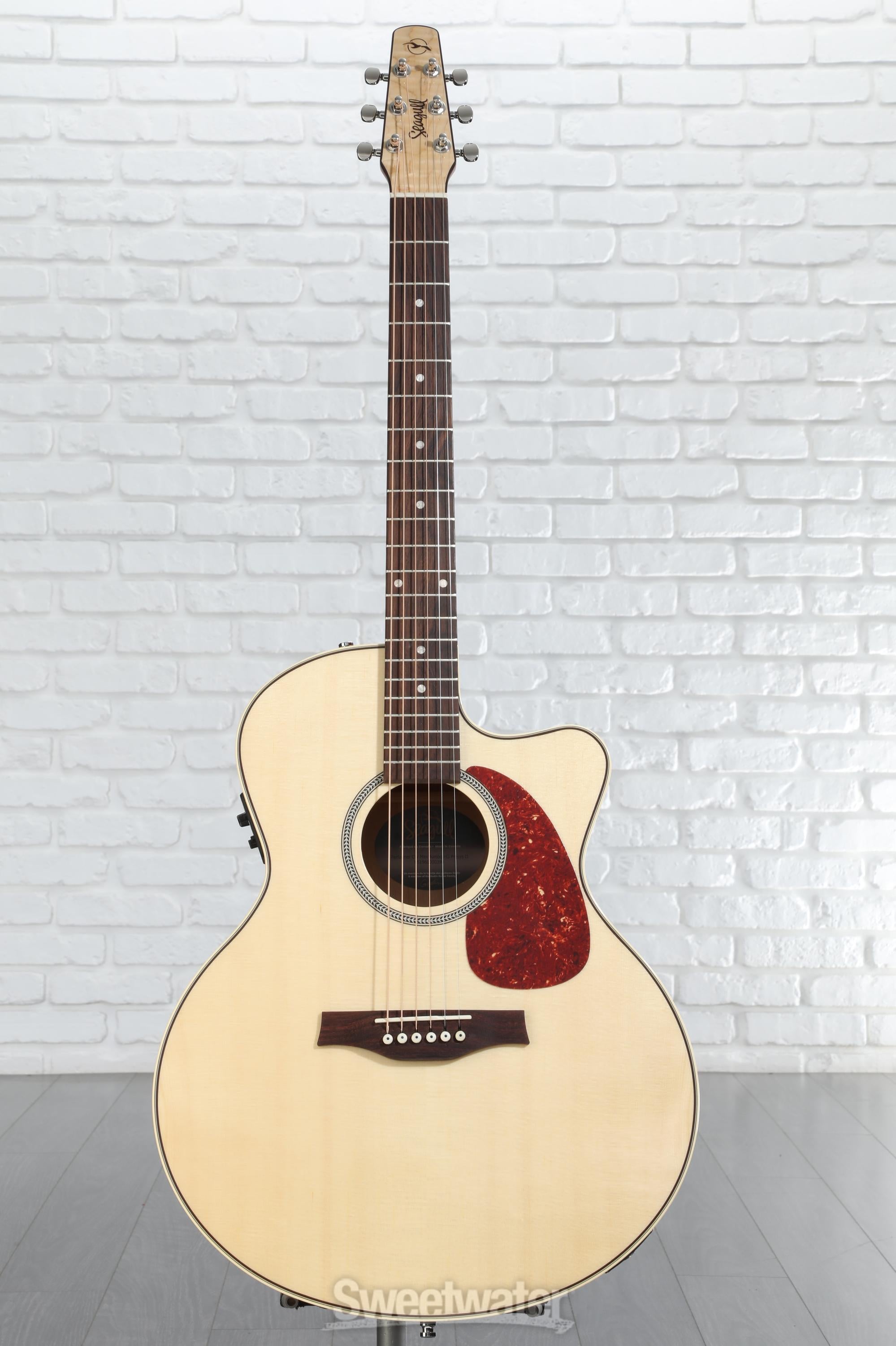 Seagull Guitars Performer Cutaway Mini-Jumbo Flame Maple Seagull Guitars Performer Cutaway Mini-Jumbo Flame Maple