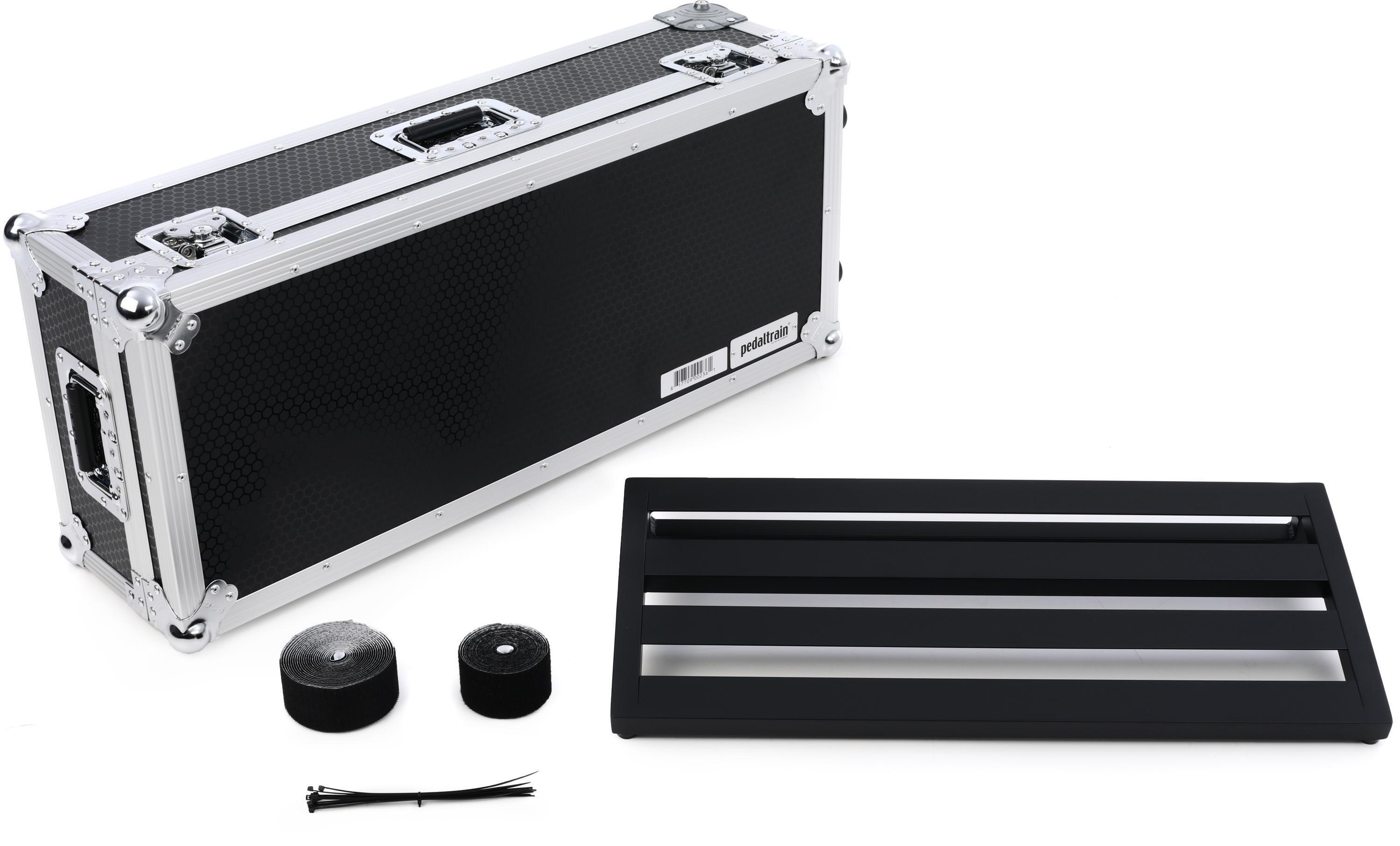 Pedaltrain JR MAX 28-inch x 12.5-inch Pedalboard with Wheeled Tour