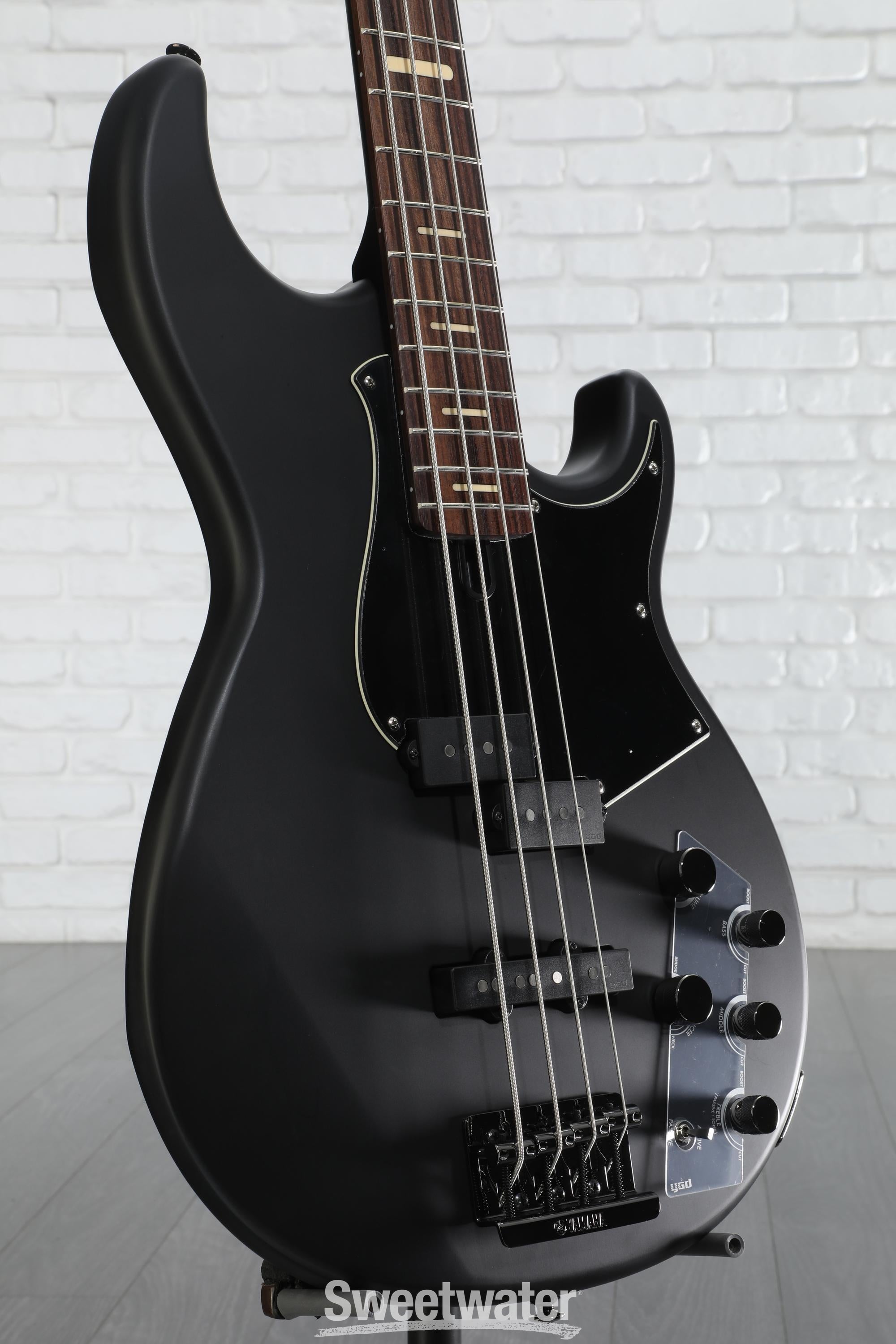 ベース YAMAHA BB734A Amazon.com: Yamaha BB734A BB-Series Bass Guitar, Translucent