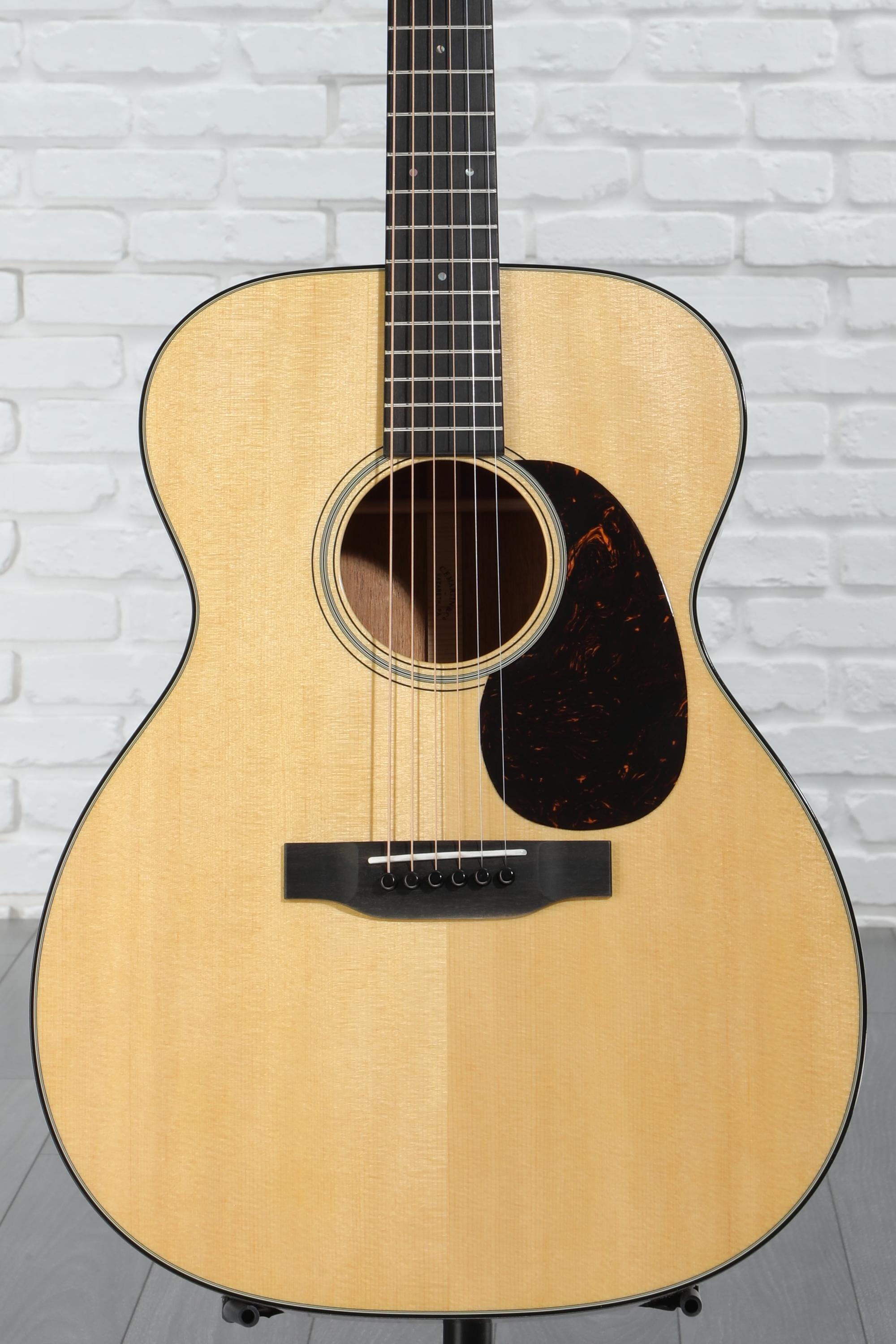 Martin ooo-18 Standard　美品 Martin 000-18 Standard Series Acoustic Guitar - Natural with Aging