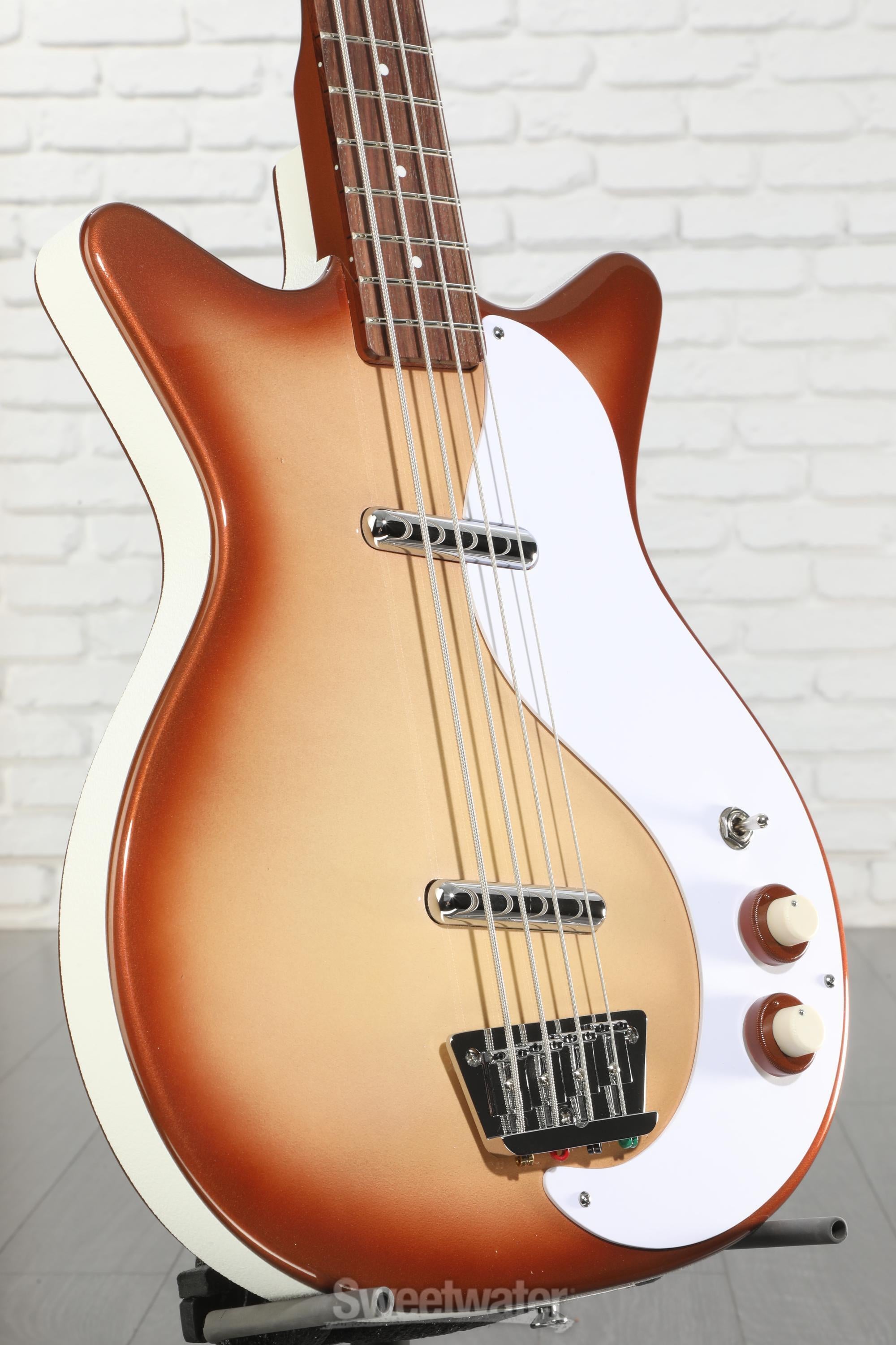 Danelectro　59DC Danelectro '59DC Long Scale Bass Guitar - Copper Burst | Sweetwater