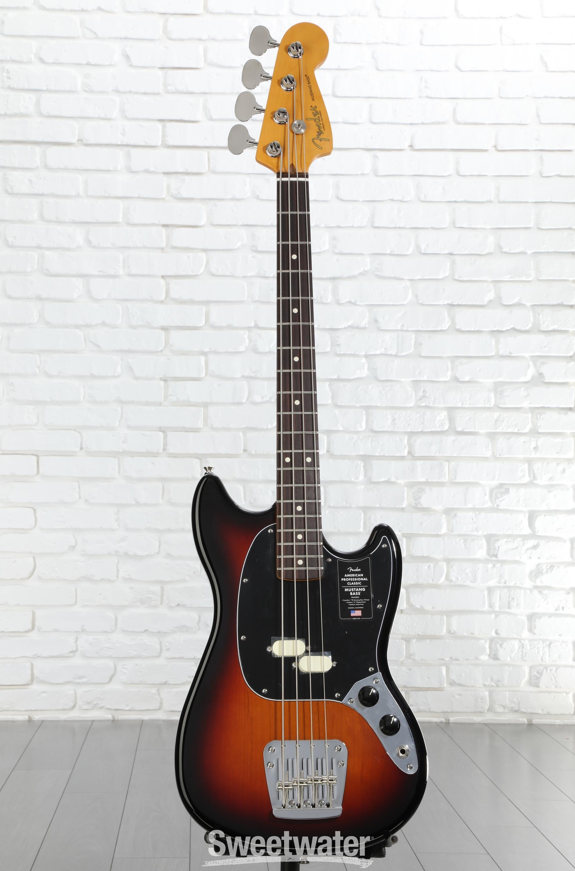 Fender USA Mustang Bass ブラック Vintage Fender Mustang Bass Black 1966 | Cream City Music