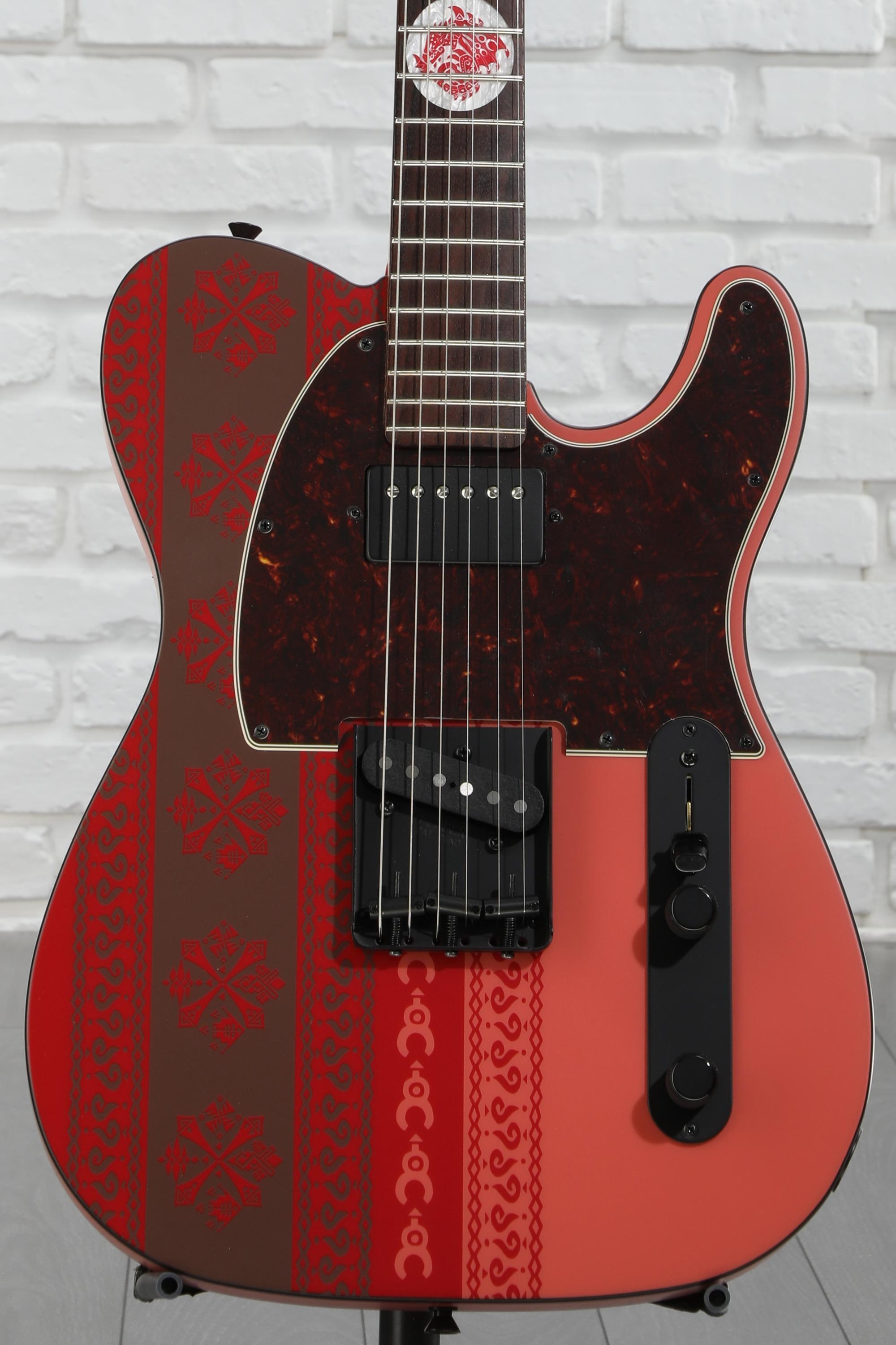 ギター Fender Limited Monster Hunter Rathalos Capcom announces a crazy, Rathalos-themed guitar with $2000
