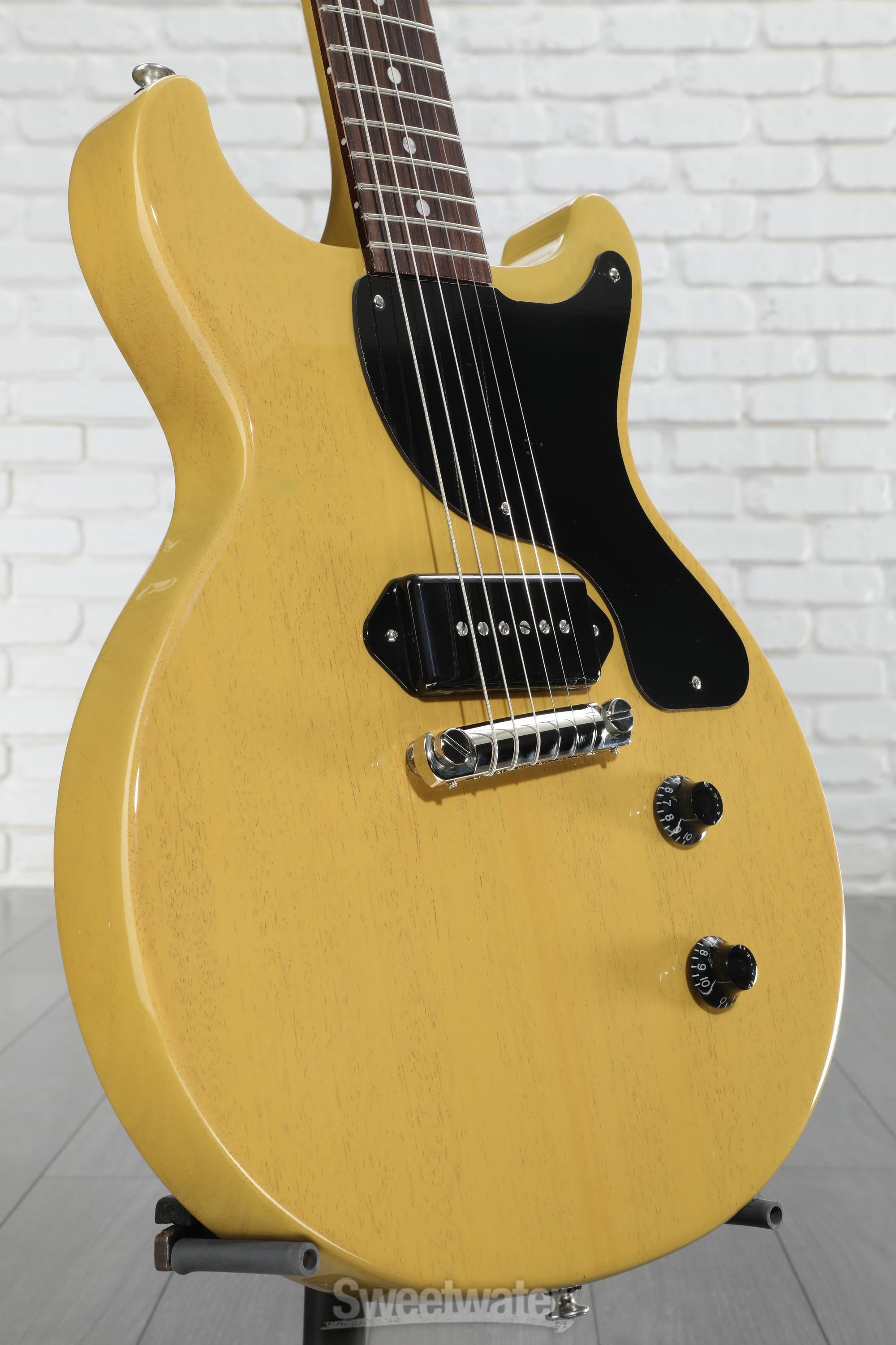 Photo of Gibson Les Paul Junior Double Cut - TV Yellow