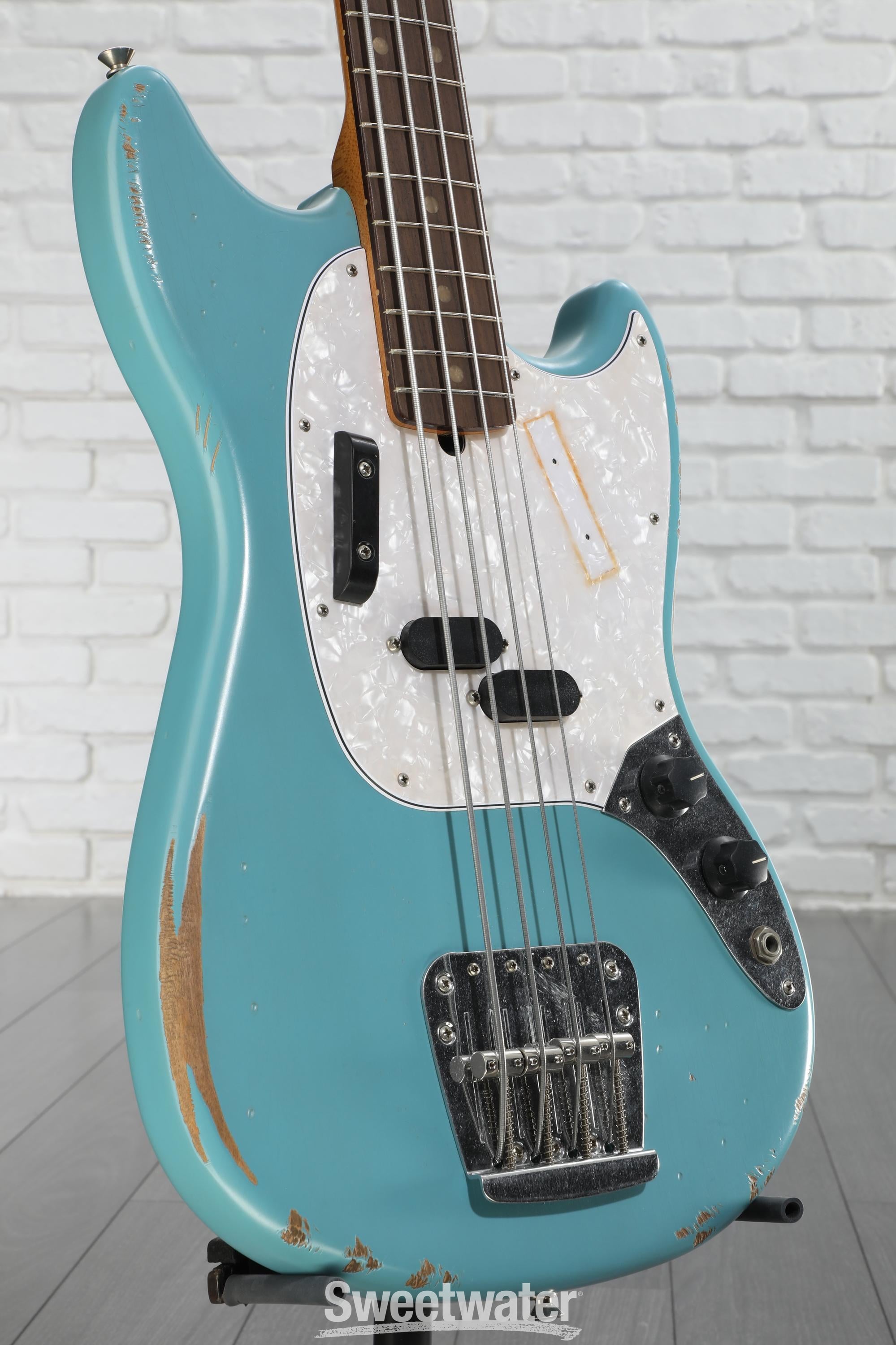 Fender JMJ Road Worn Mustang Bass7/2限定値下 Fender JMJ Road Worn Mustang Bass7/2限定値下 Fender JMJ Road
