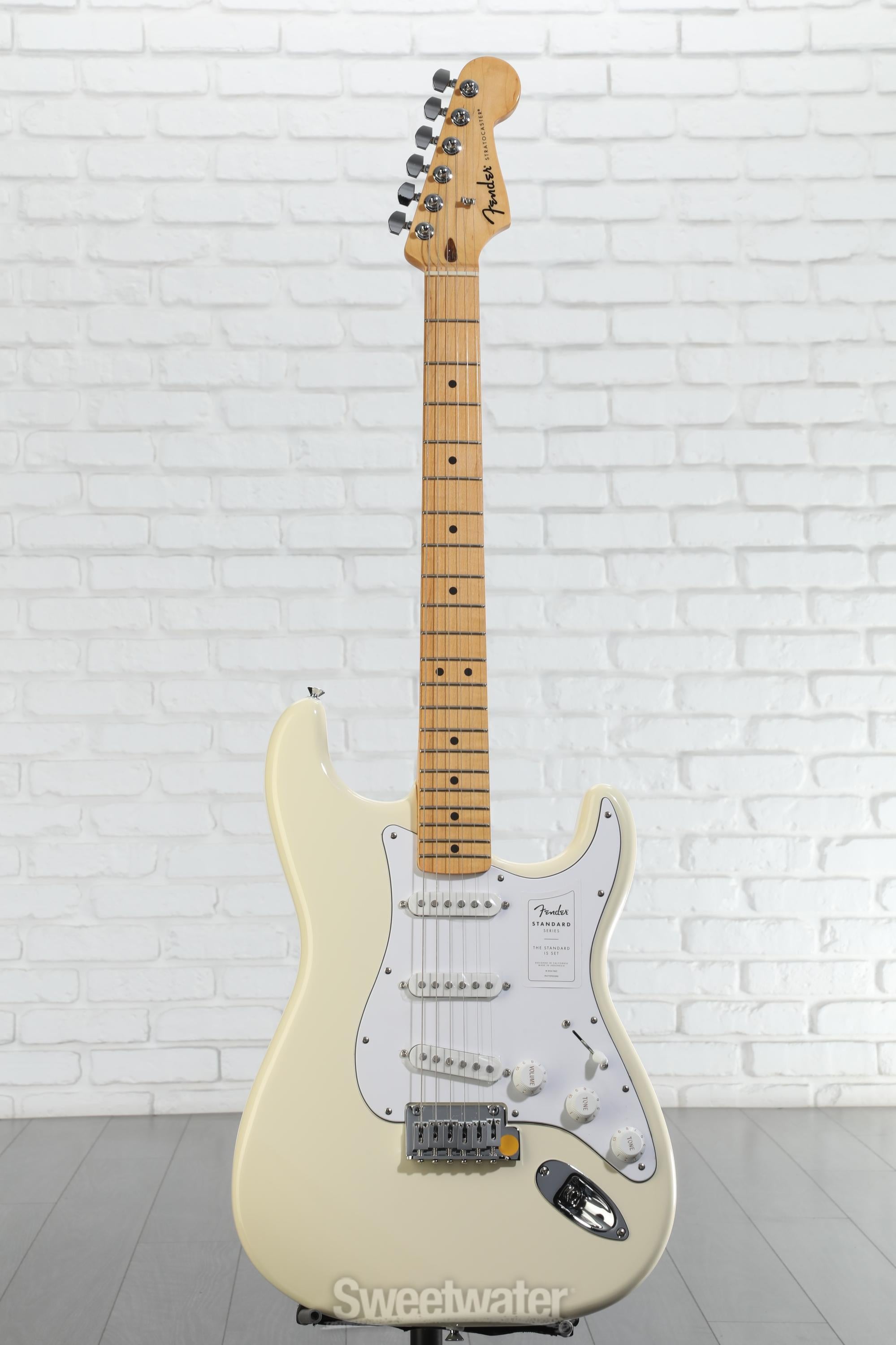 ギター FENDER AM STANDARD ST OWT/M Amazon.com: Fender Standard Stratocaster Electric Guitar