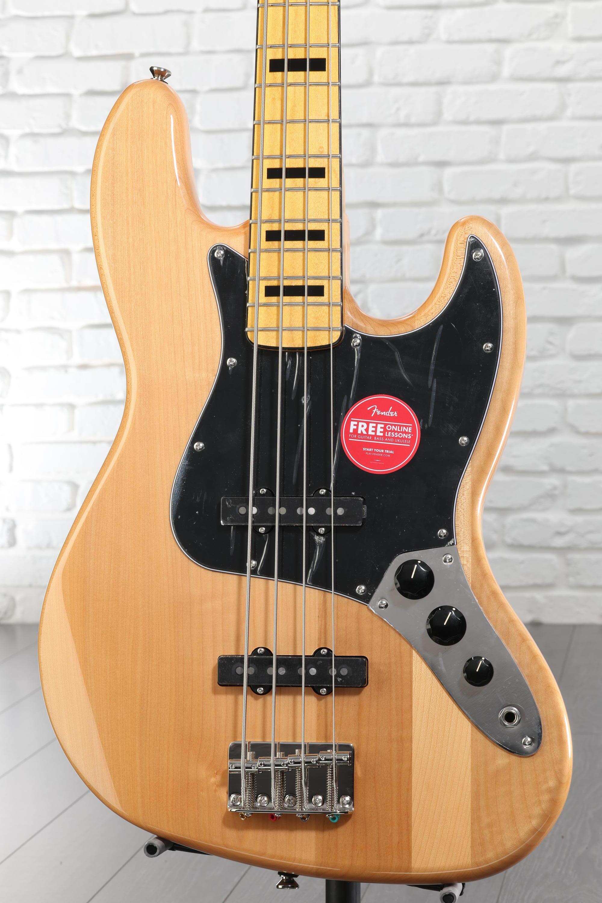 Squier by FENDER jazz Bass ケース付き Squier by FENDER jazz Bass ケース付き Squier by FENDER jazz Bass