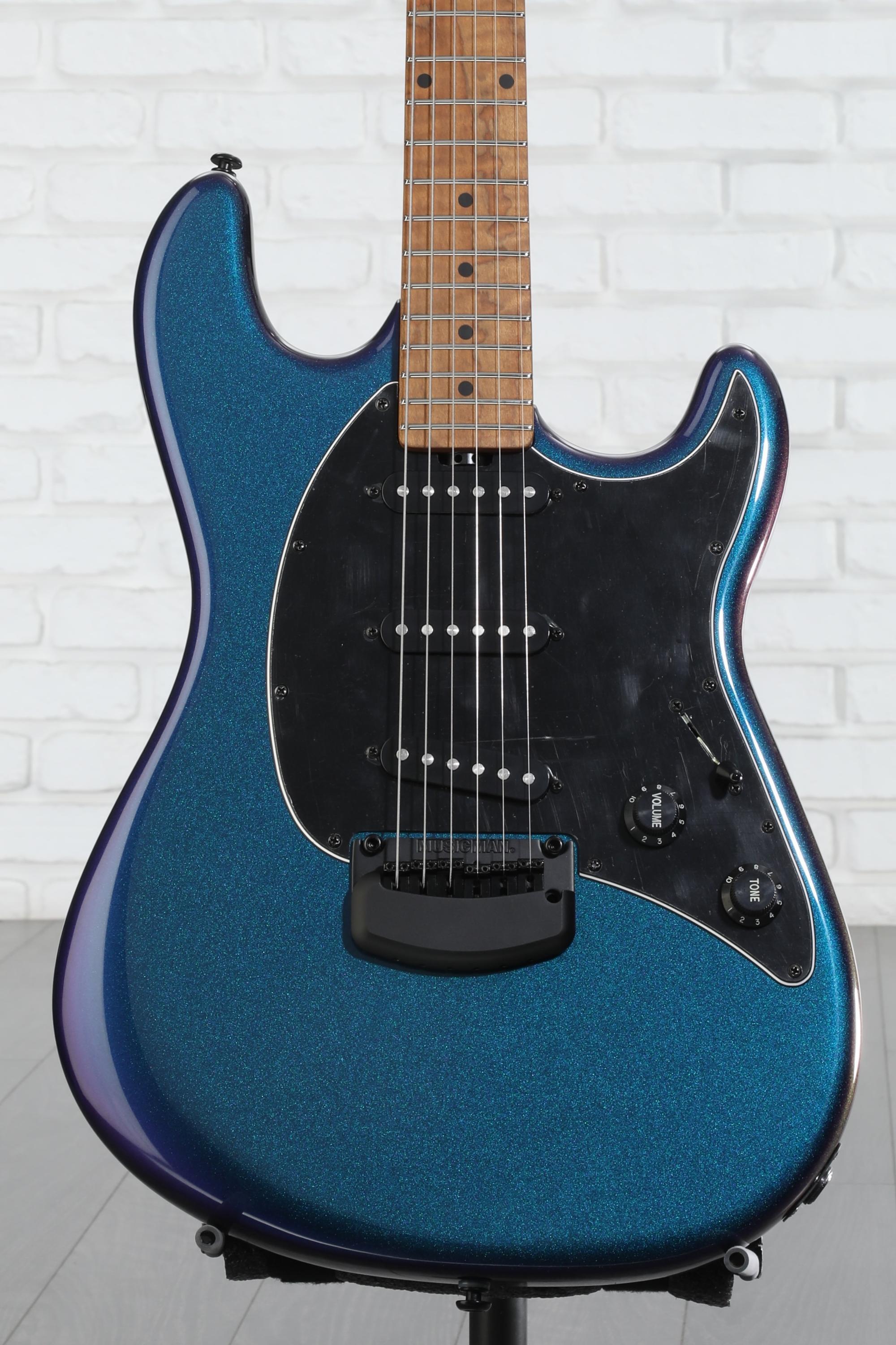 期間限定！MUSIC MAN Cutlass HT SSS ほぼ新品 Ernie Ball Music Man Cutlass HT SSS Guitar with MONO Bag Dark Rainbow