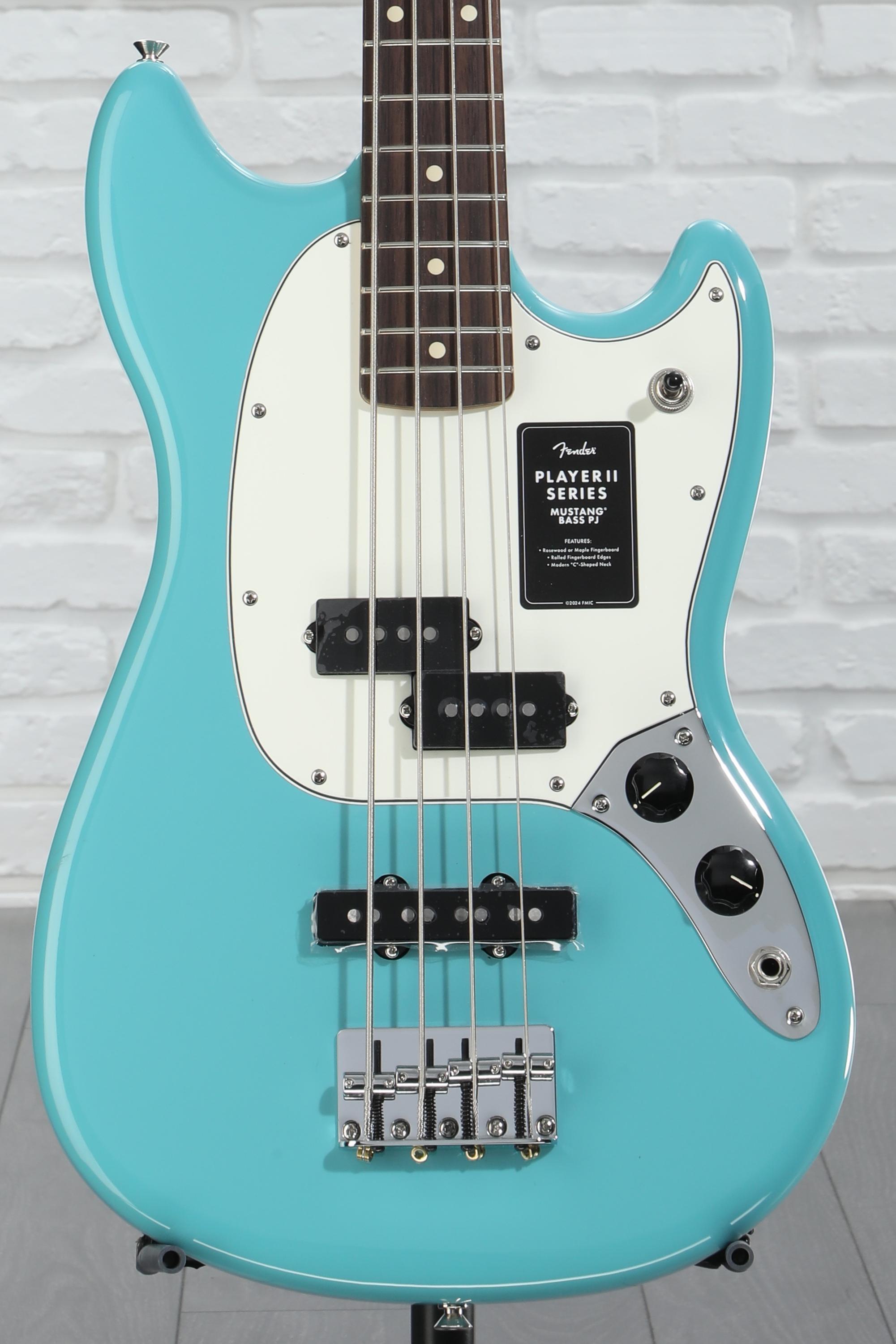ベース Fender Player Mustang Bass PJ PF AGN Fender Player Mustang Bass PJ - Aged Natural | Sweetwater