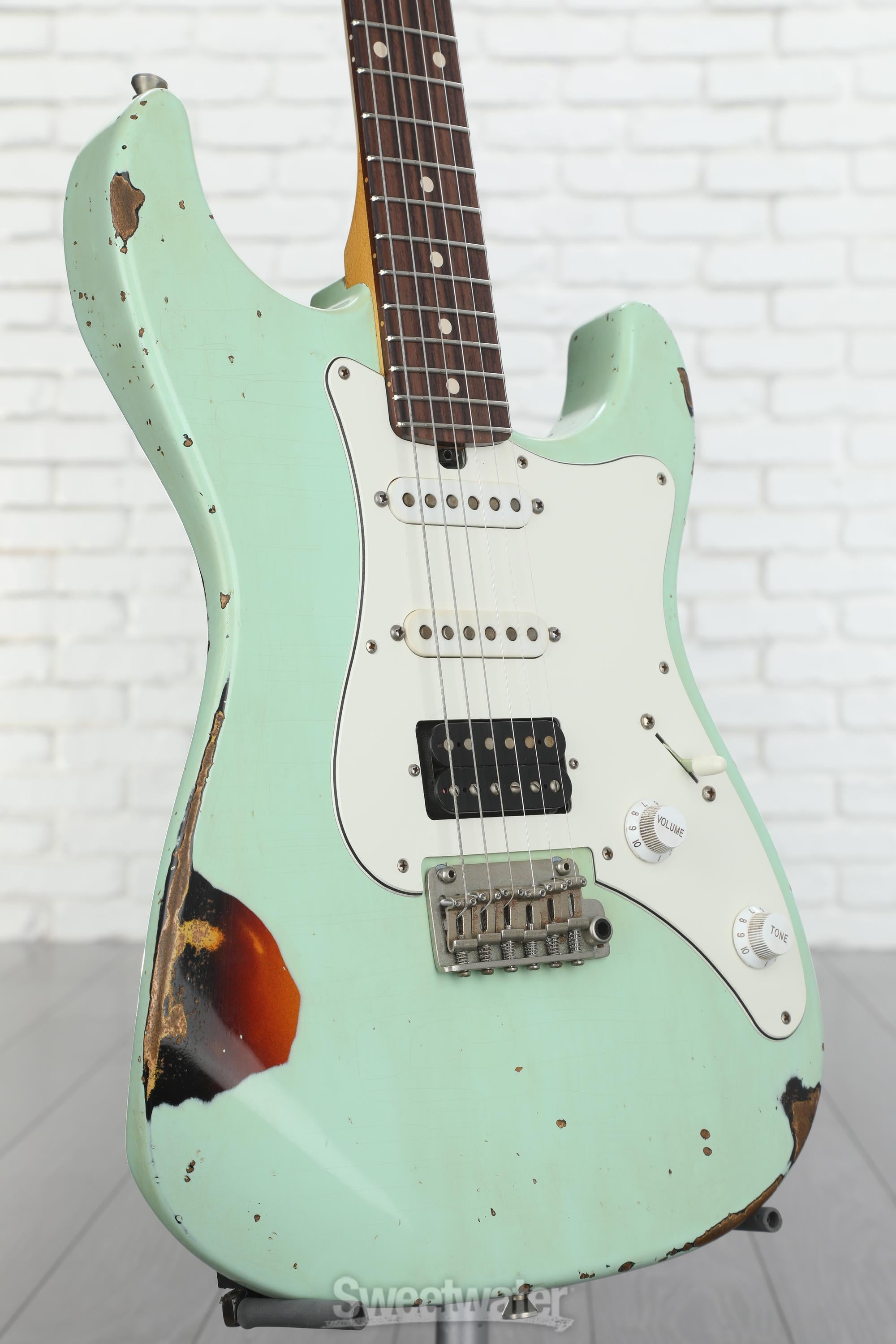 Friedman Vintage S Aged Electric Guitar - Surf Green over 3-tone Sunburst |  Sweetwater, image size:2000x3000