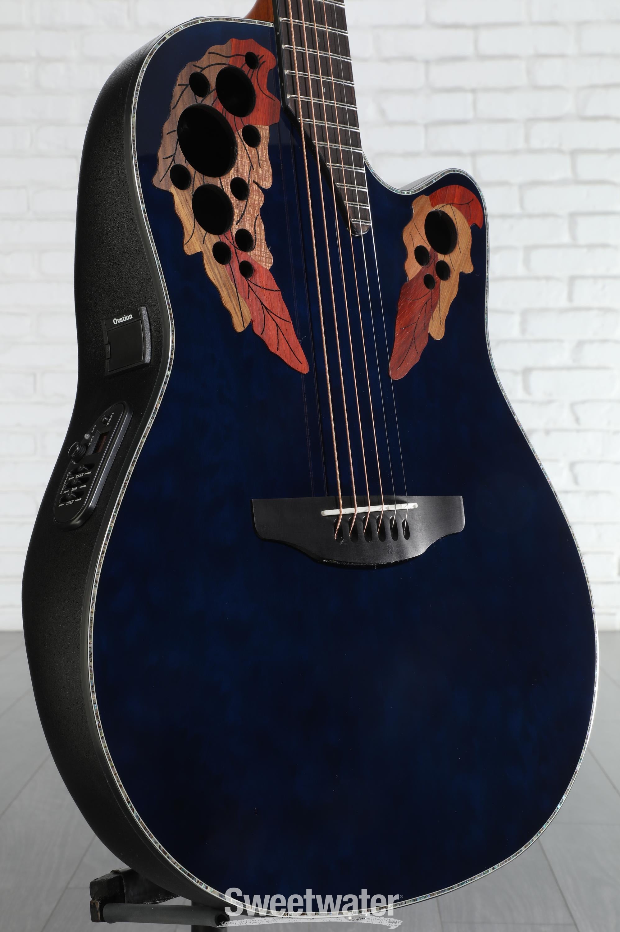 ギター Ovation Celebrity CE44P 8TQ Ovation Celebrity Elite Plus CE44P-8TQ Mid-Depth Acoustic-Electric