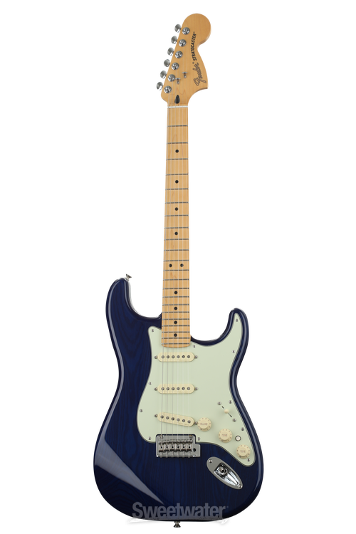 Fender Deluxe Stratocaster - Sapphire Blue Transparent with Maple