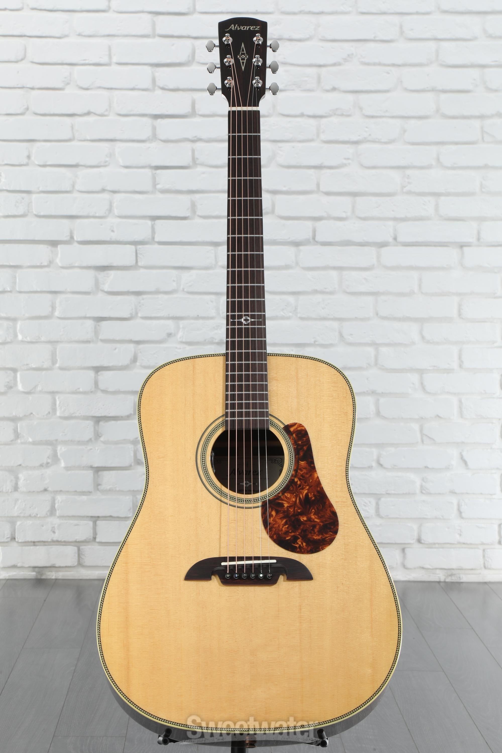 Alvarez MD70e Herringbone Masterworks Series Acoustic