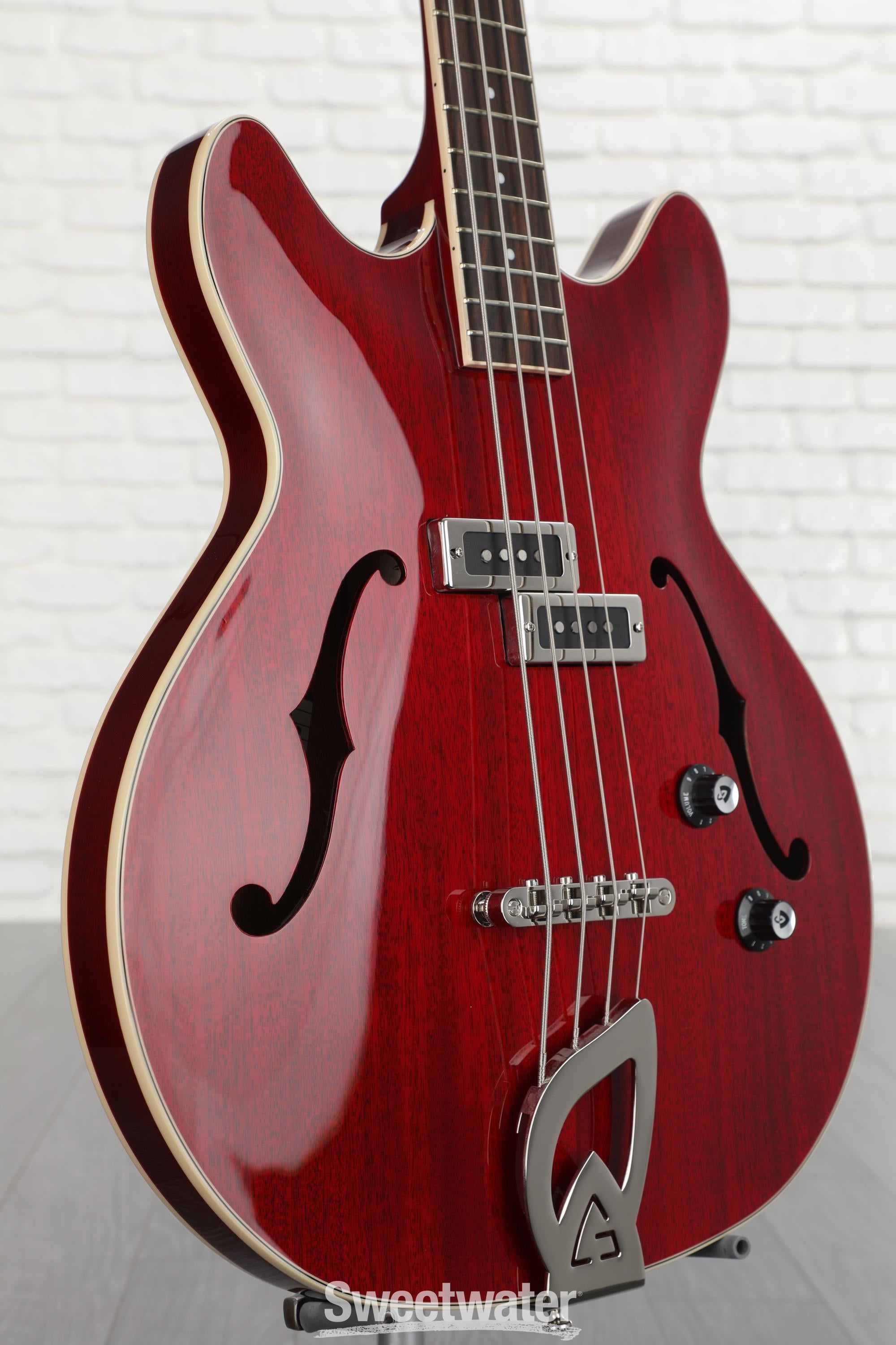 Guild Starfire I Bass Guitar - Cherry