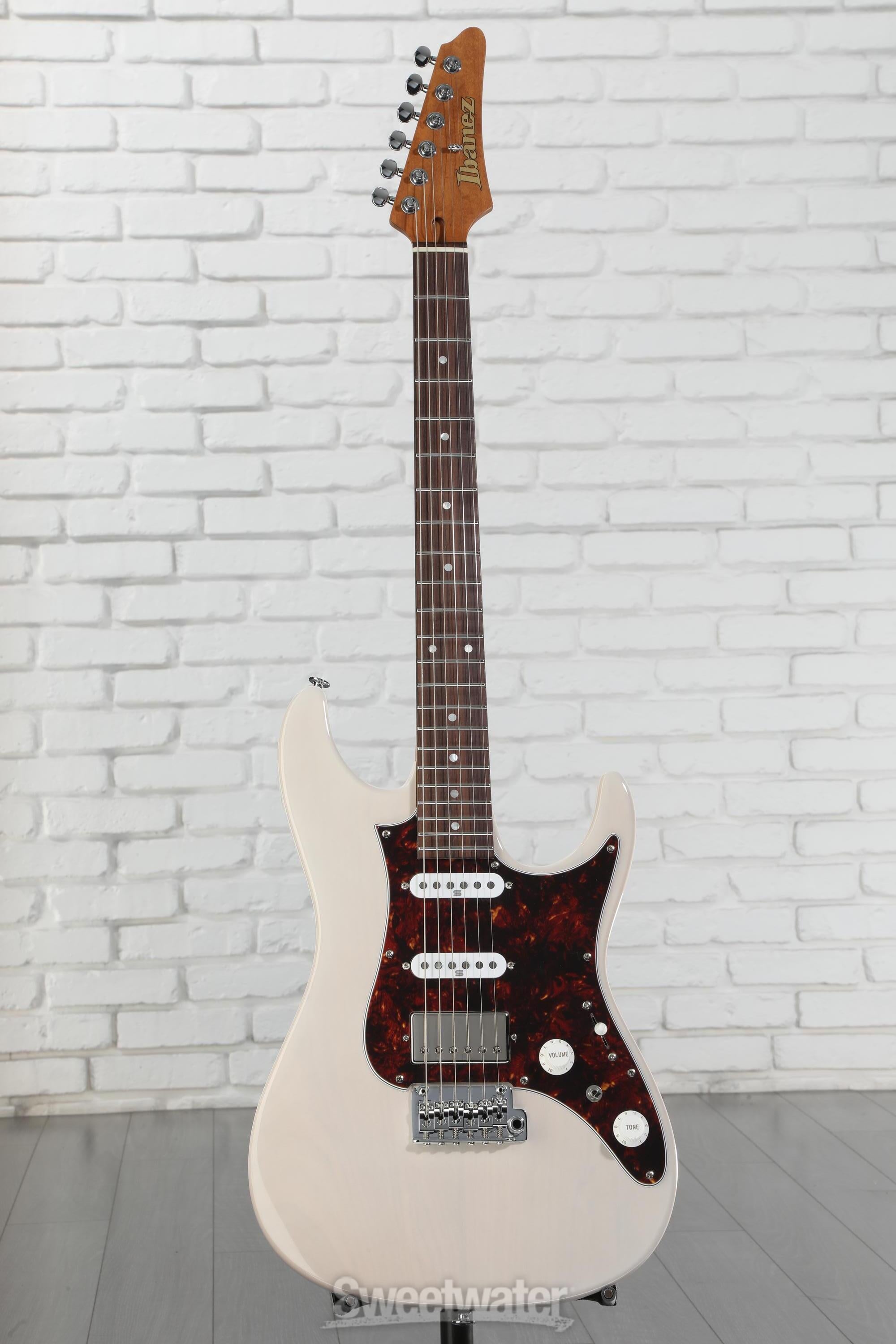 Ibanez AZ2204N AWD ストラト　stratocaster Ibanez Prestige AZ2204N Electric Guitar - Antique White
