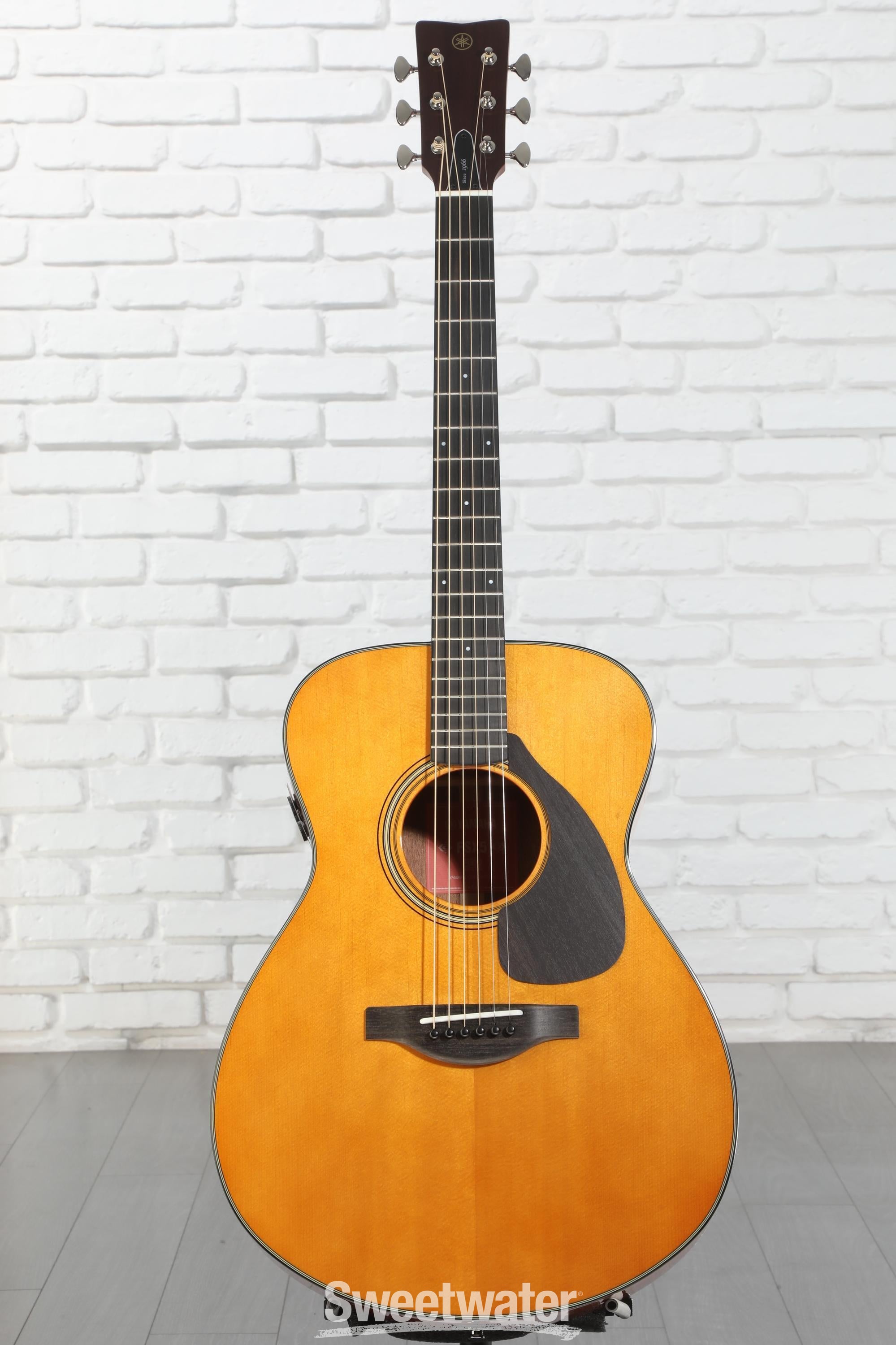 Yamaha FSX5 Red Label Acoustic-electric Guitar - Natural