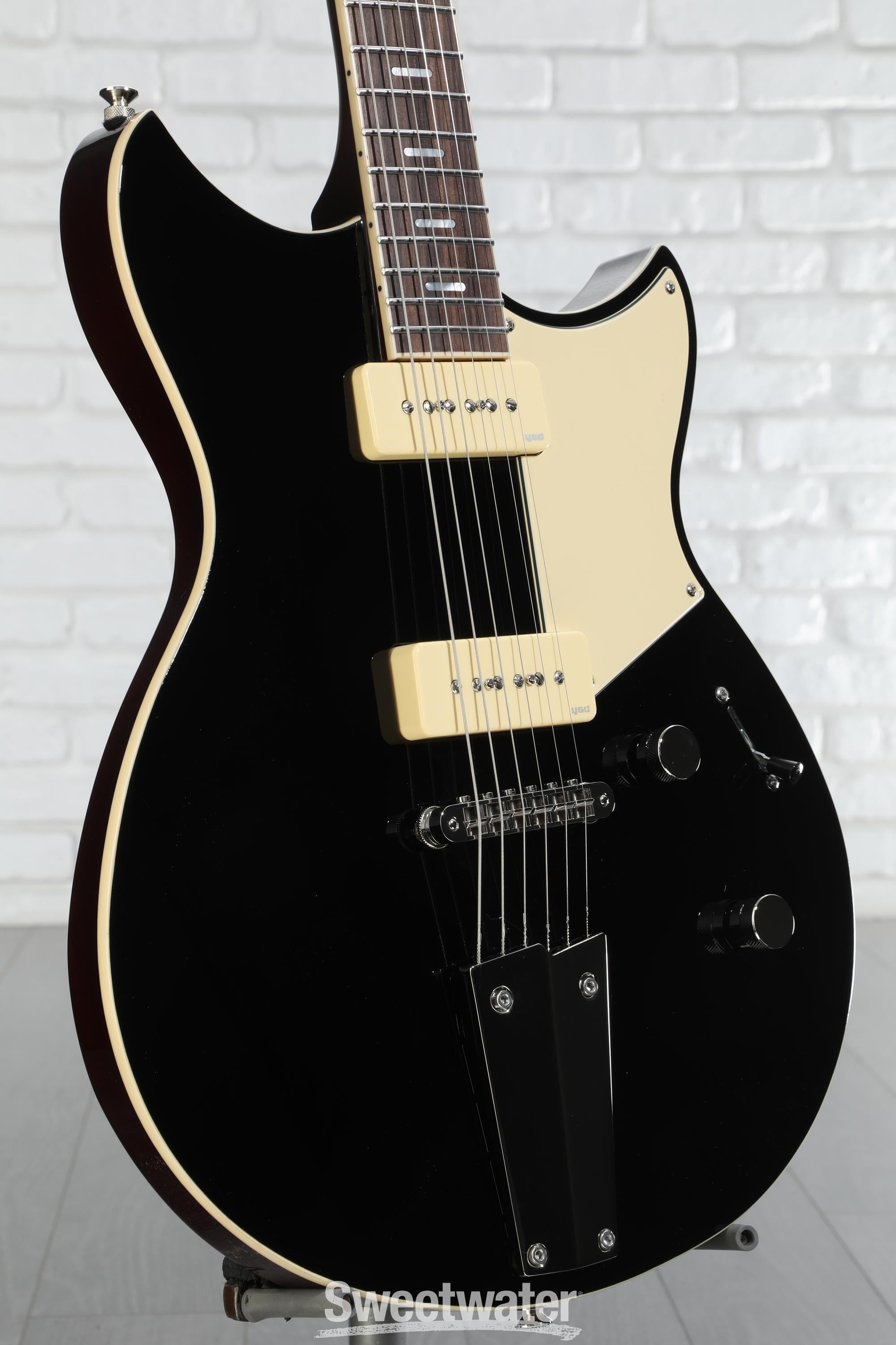 Yamaha Revstar Standard RSS02T Electric Guitar - Black Yamaha Revstar Standard RSS02T Electric Guitar - Black