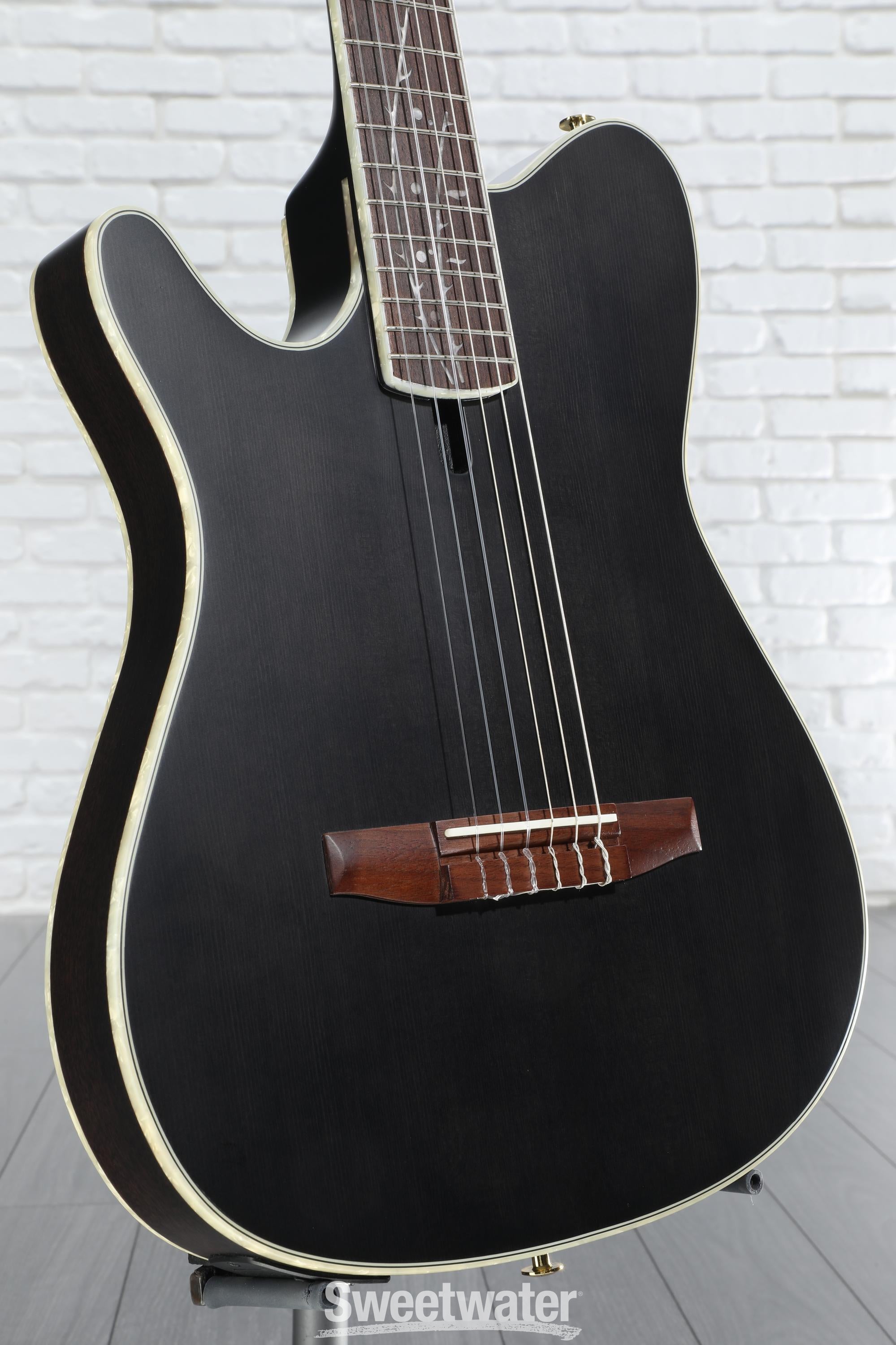 Ibanez TOD10N Tim Henson Signature Left-handed Nylon