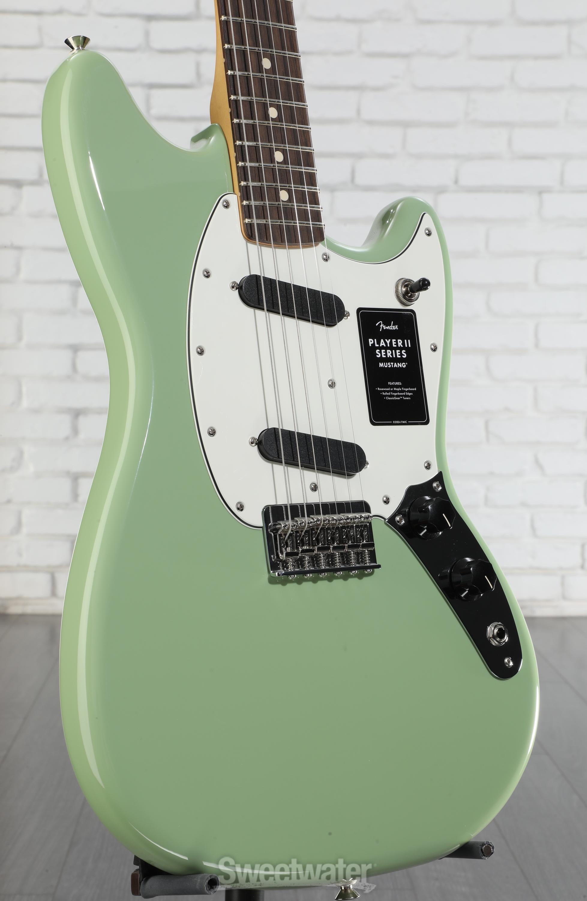 ギター fFender Player II Mustang Fender Player II Mustang Rosewood Fingerboard Electric Guitar