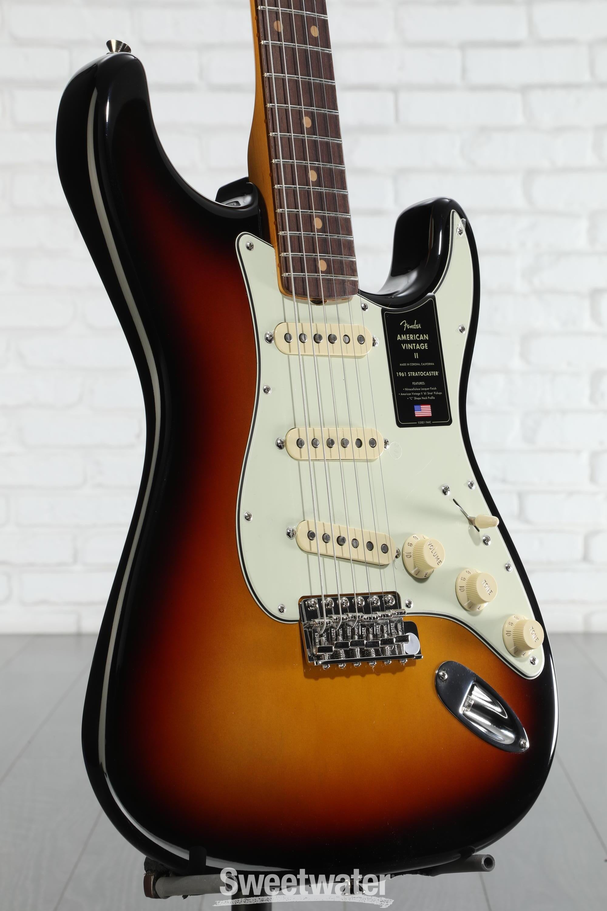 ギター Fender USA American Vintage Stratocaster Fender American Vintage II 1961 Stratocaster Electric Guitar