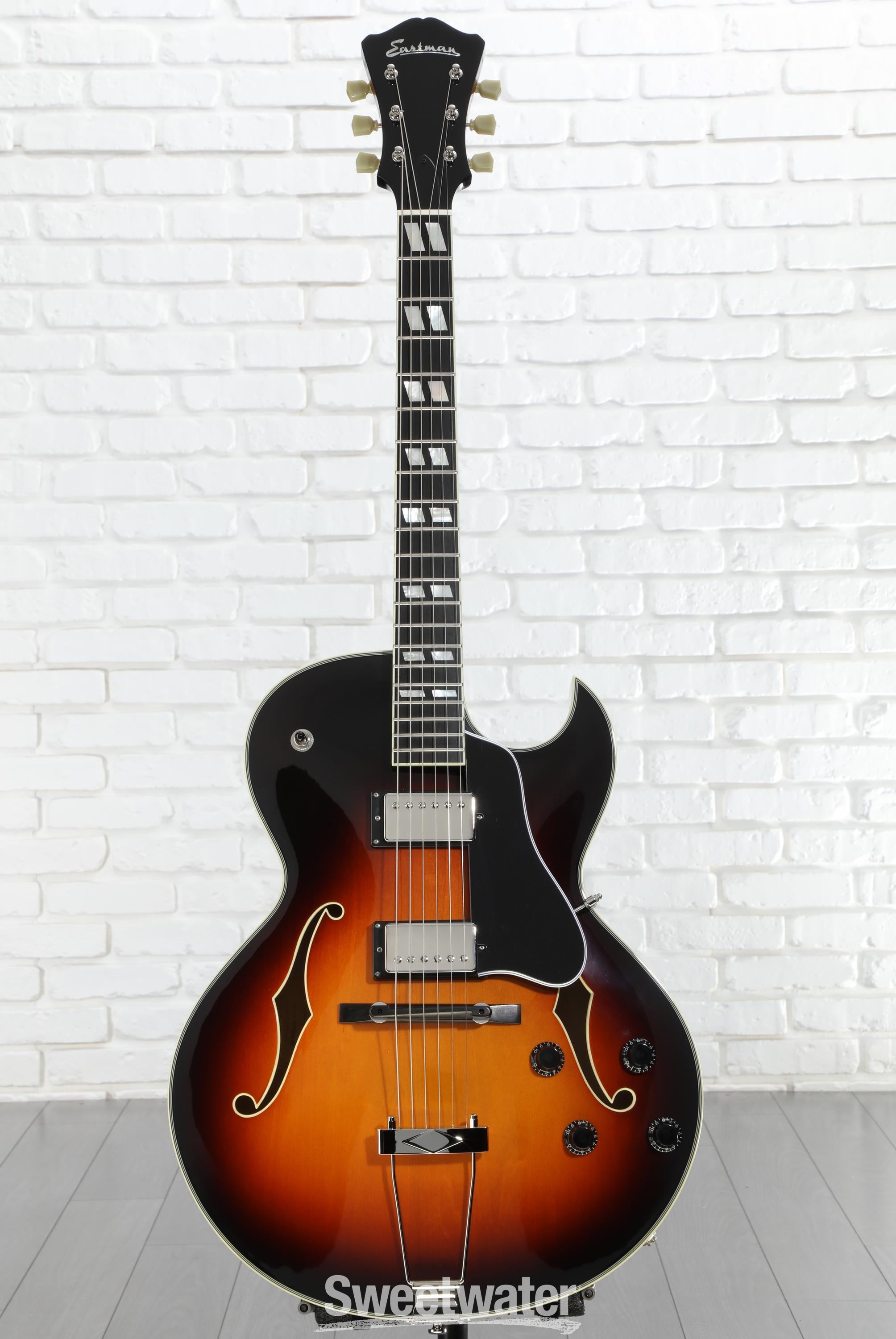 Eastman Guitars AR372CE Archtop Hollowbody Electric Guitar