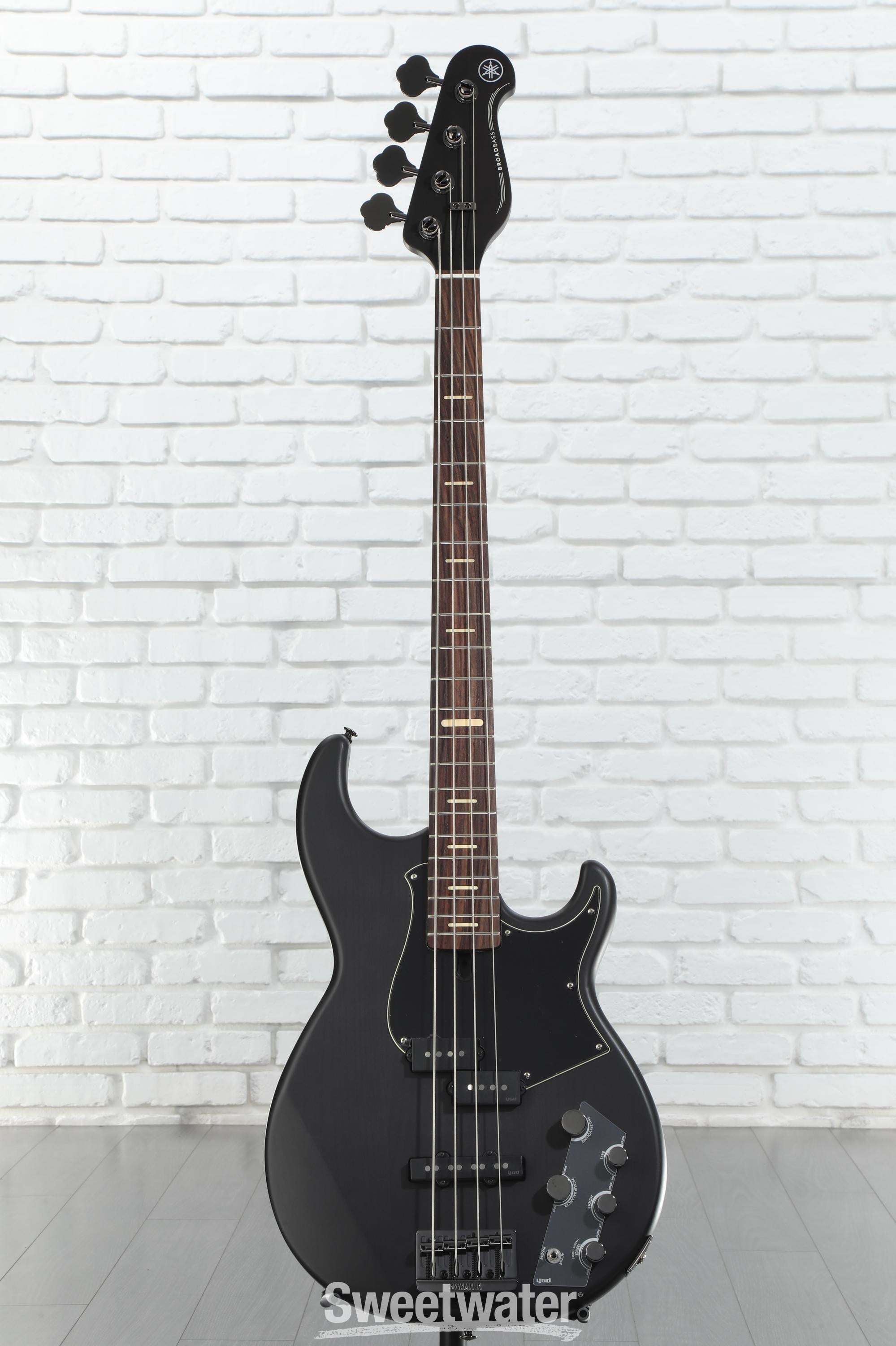 BB734A 4-String Electric Bass Guitar - Yamaha USA