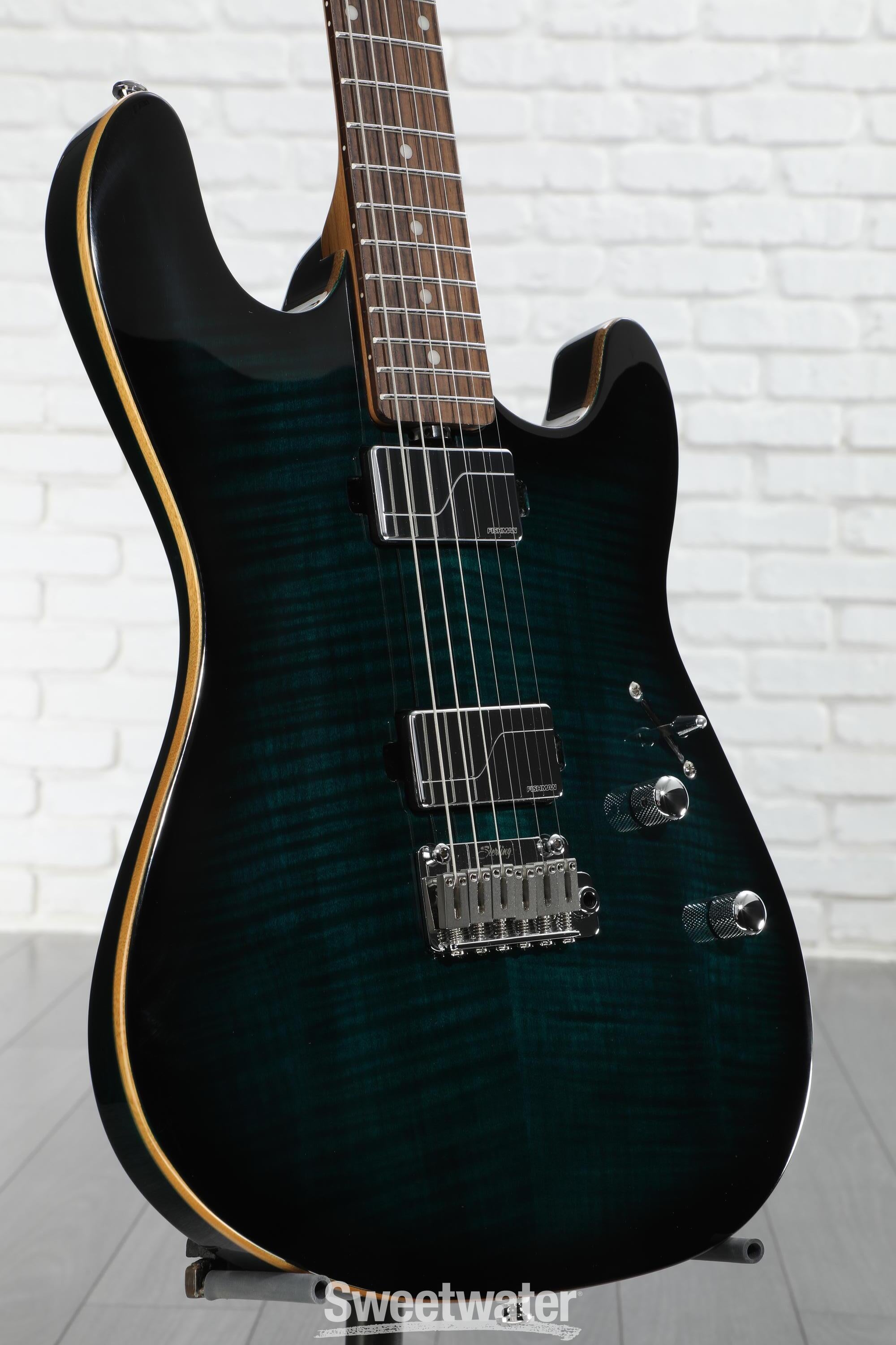 Sterling Sabre（Deep Blue Burst） Sterling by Music Man Sabre Electric Guitar Deep Blue Burst