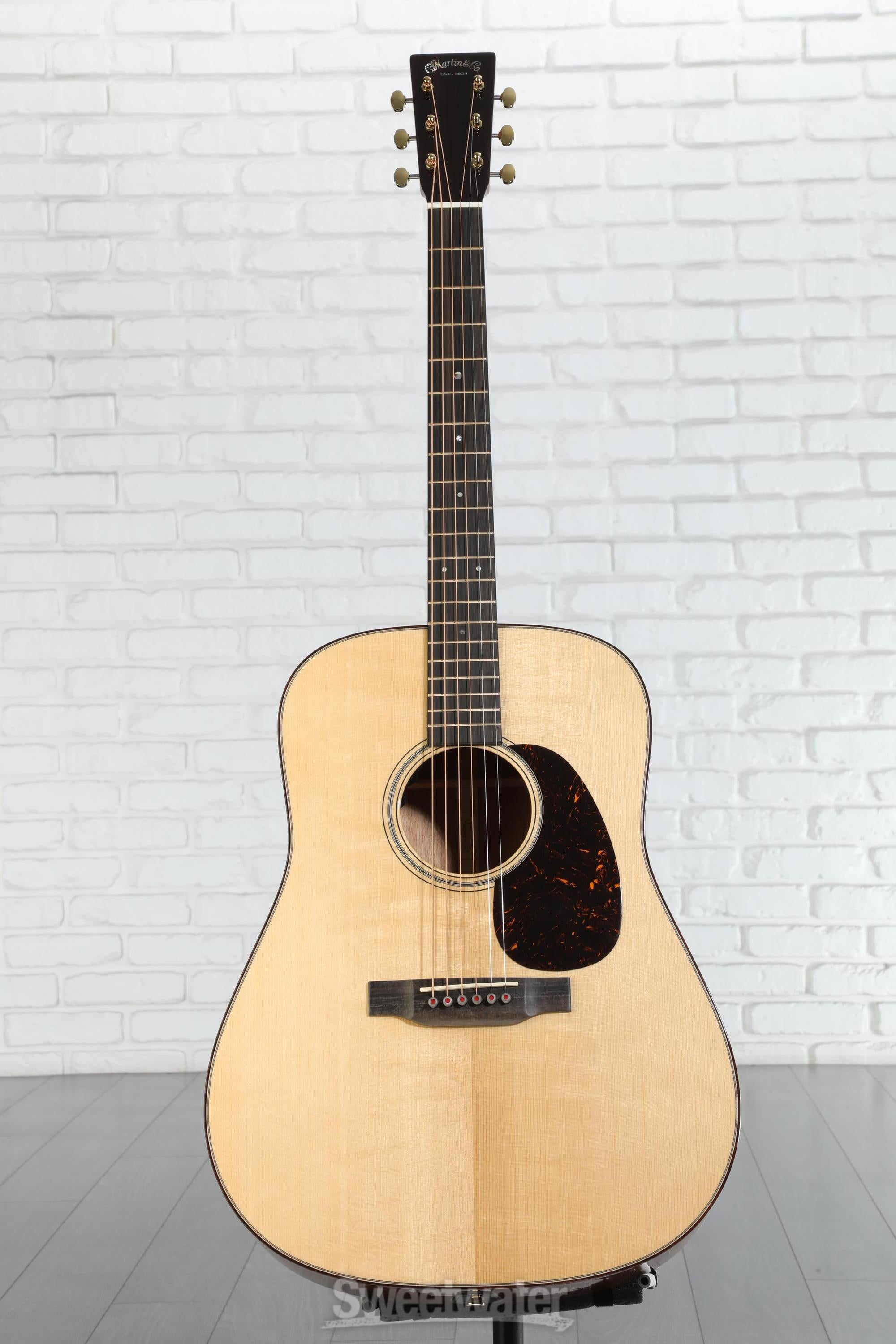 Martin D-18E Modern Deluxe Acoustic-electric Guitar - Natural