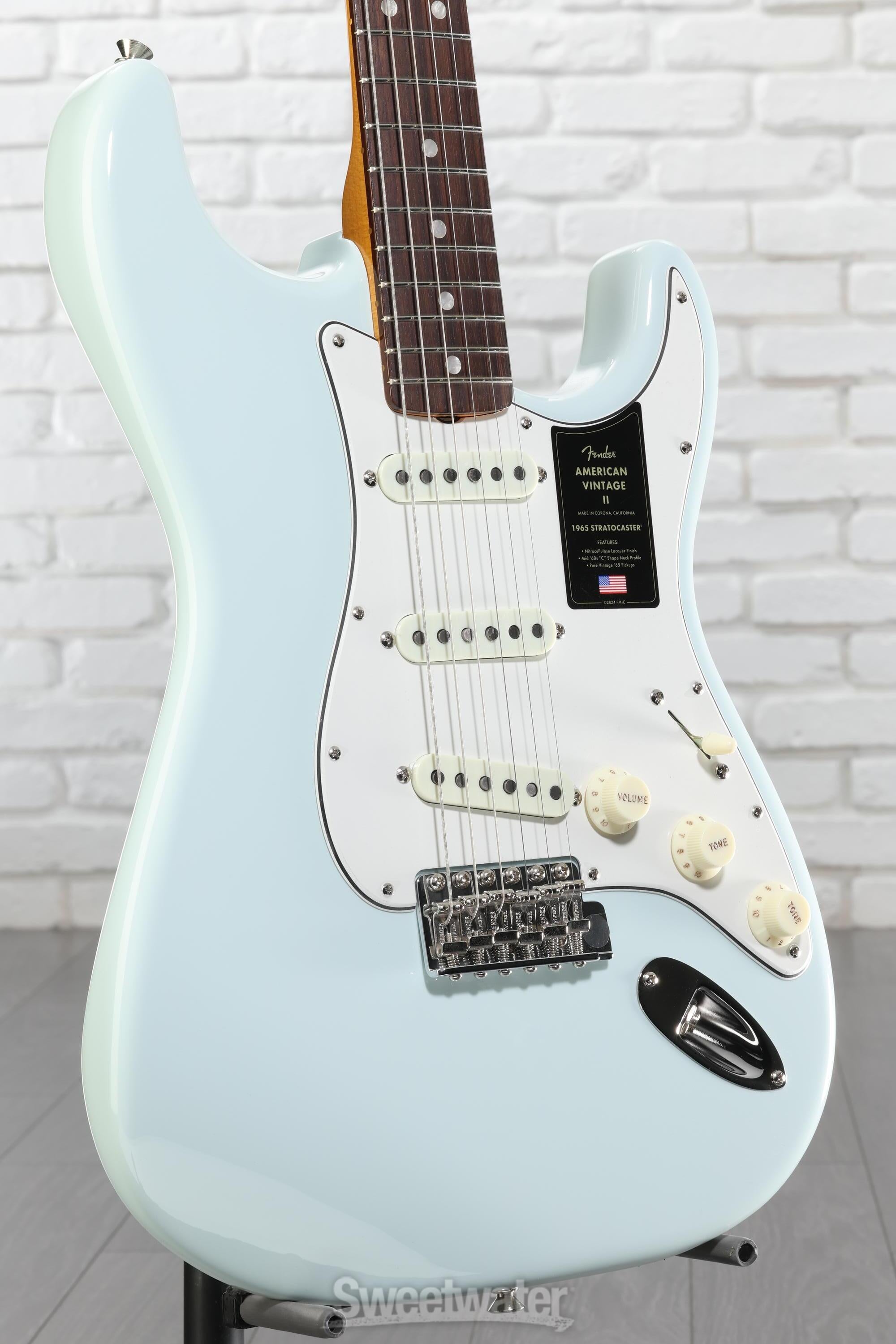 ギター Fender USA American Vintage Stratocaster Fender American Vintage II 1965 Stratocaster Electric Guitar