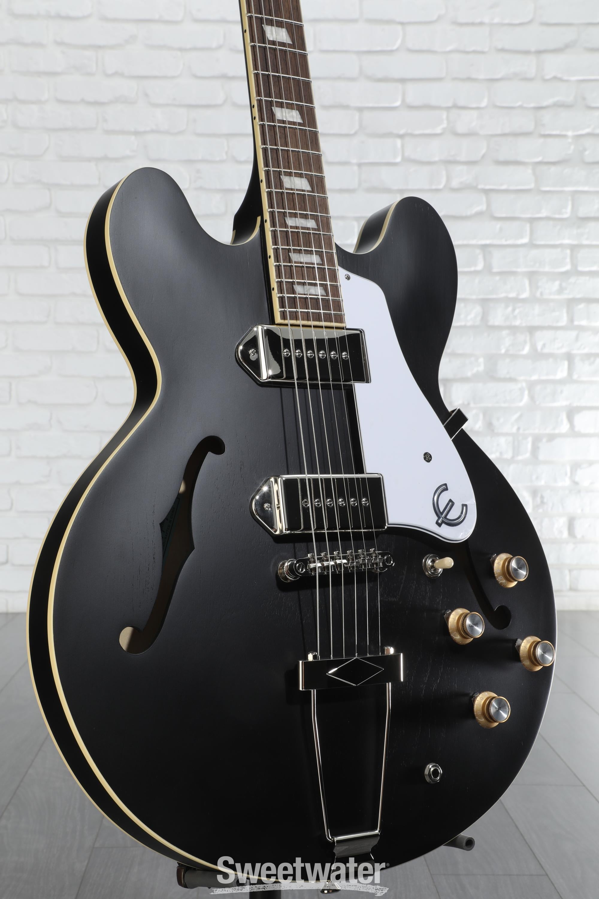 Amazon.com: Epiphone Casino Hollowbody Worn, Ebony : Musical