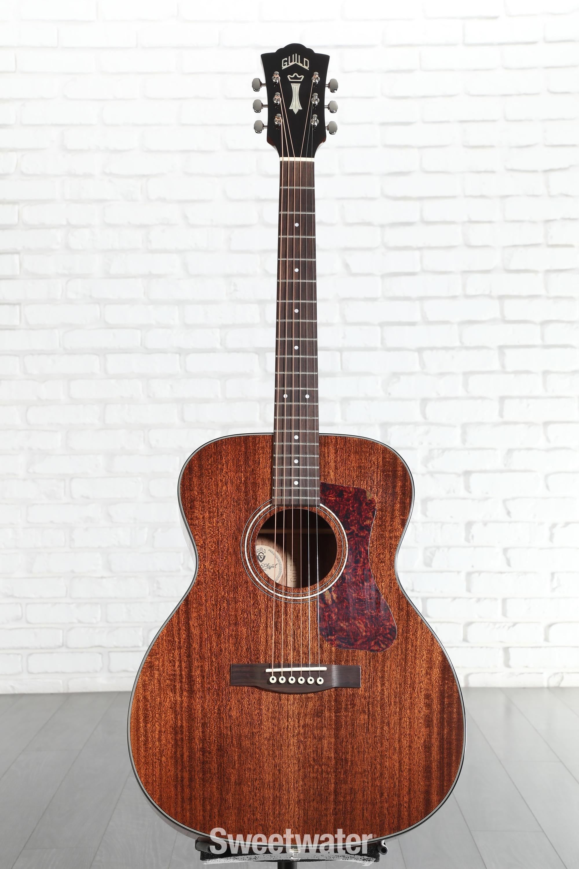 Guild OM-120, Orchestra Acoustic Guitar - Natural Reviews | Sweetwater