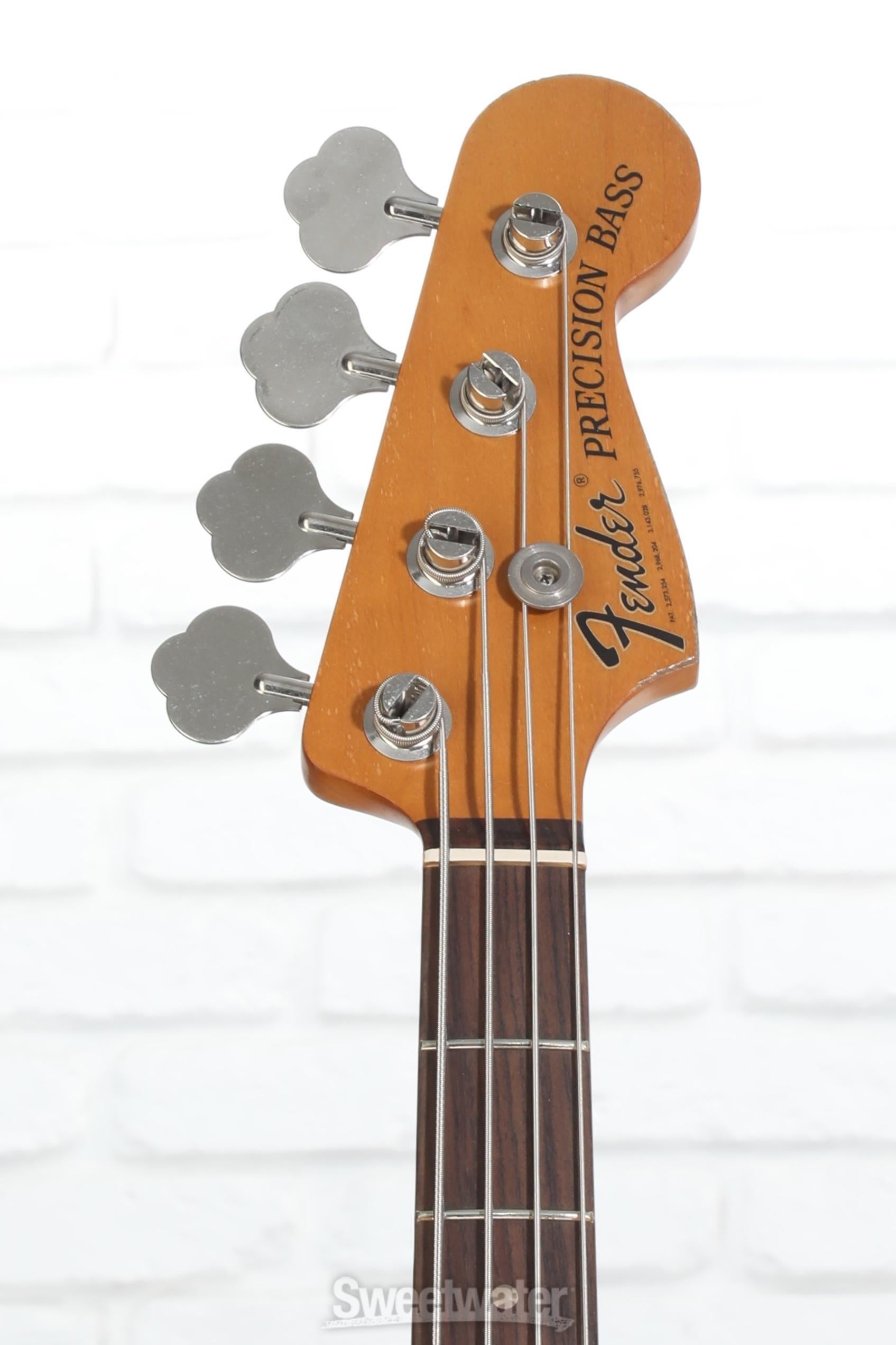 ベース Fender Road Worn NATE MENDEL P BASS Fender Nate Mendel Precision Bass - Road Worn Candy Apple