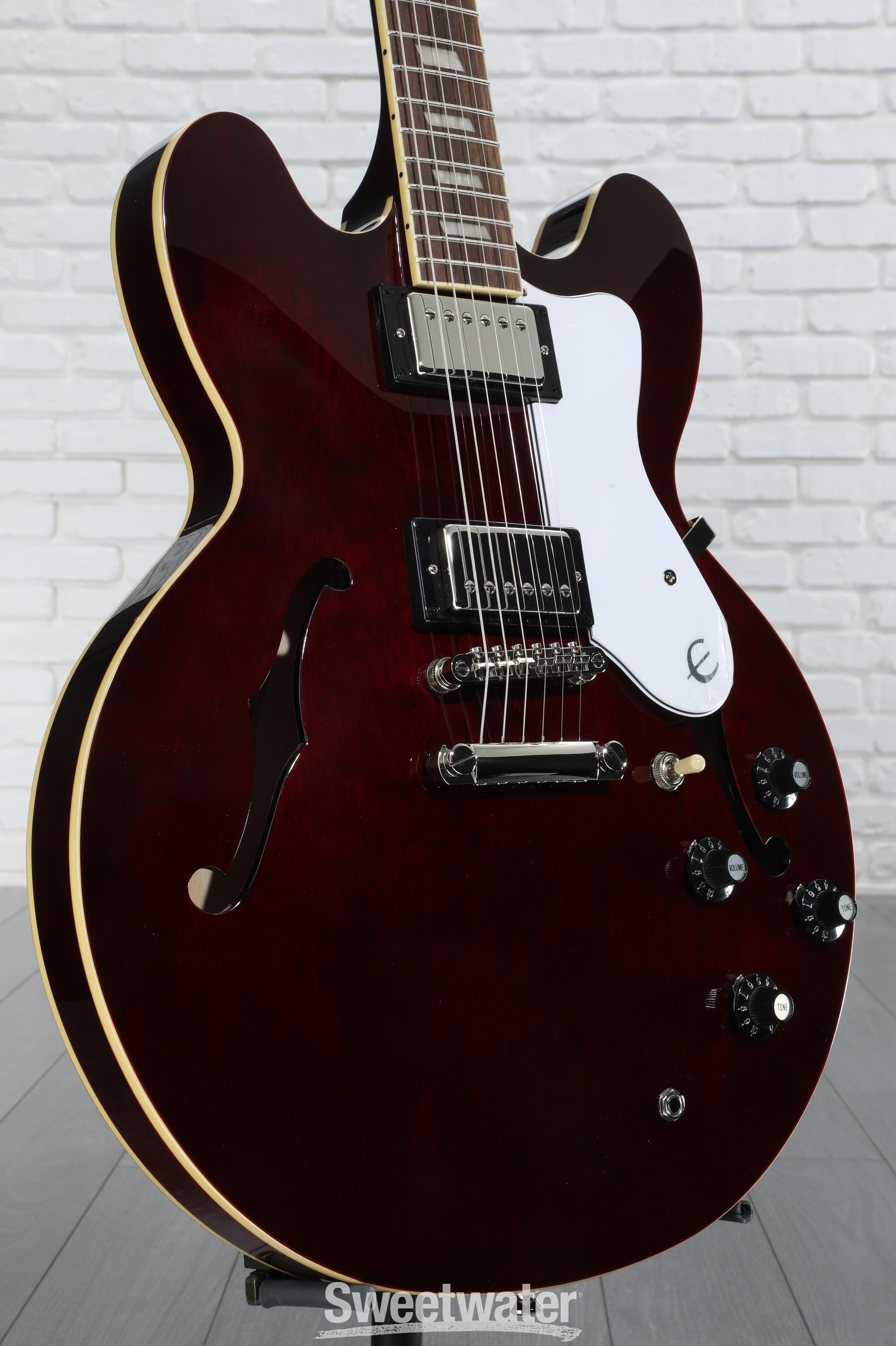 Epiphone Artist Noel Gallagher Riviera Dark Wine Red