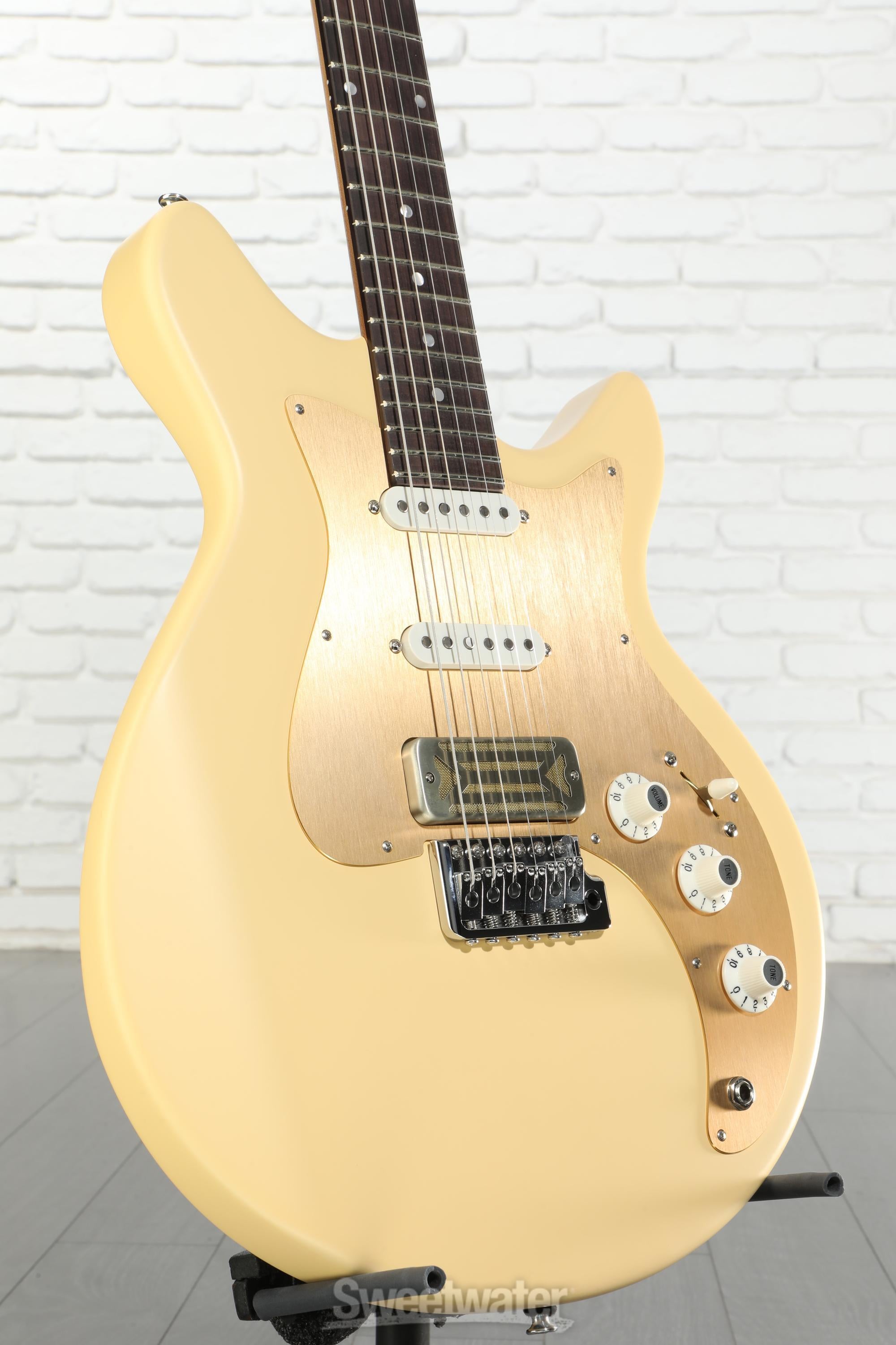 Eastman Guitars FT-DC'62 Electric Guitar - Desert Sand | Sweetwater