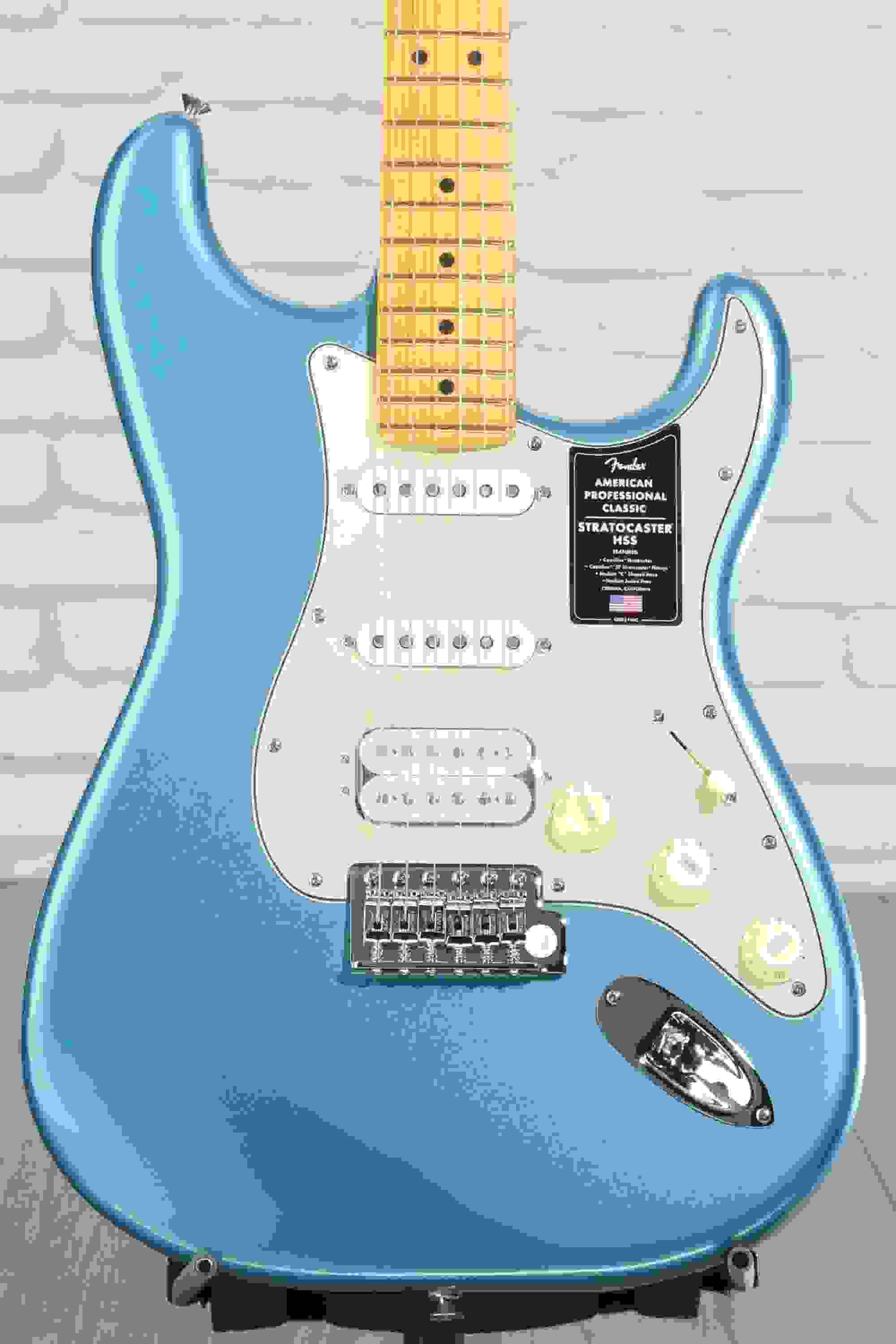 Fender American Professional Classic Stratocaster HSS Electric Guitar - Faded Lake Placid Blue