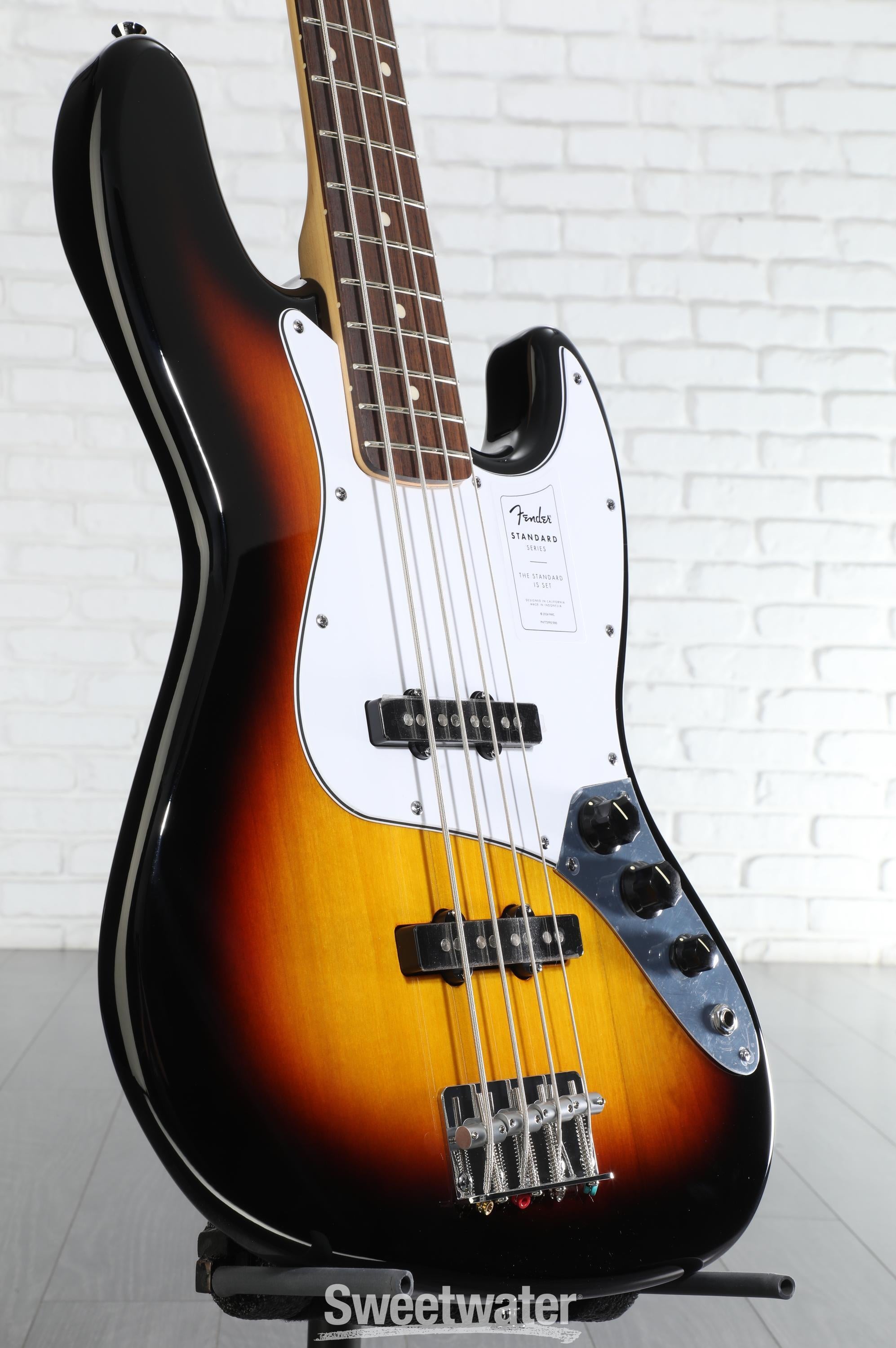 Fender Standard Jazz Bass - 3-color Sunburst, Laurel Fingerboard