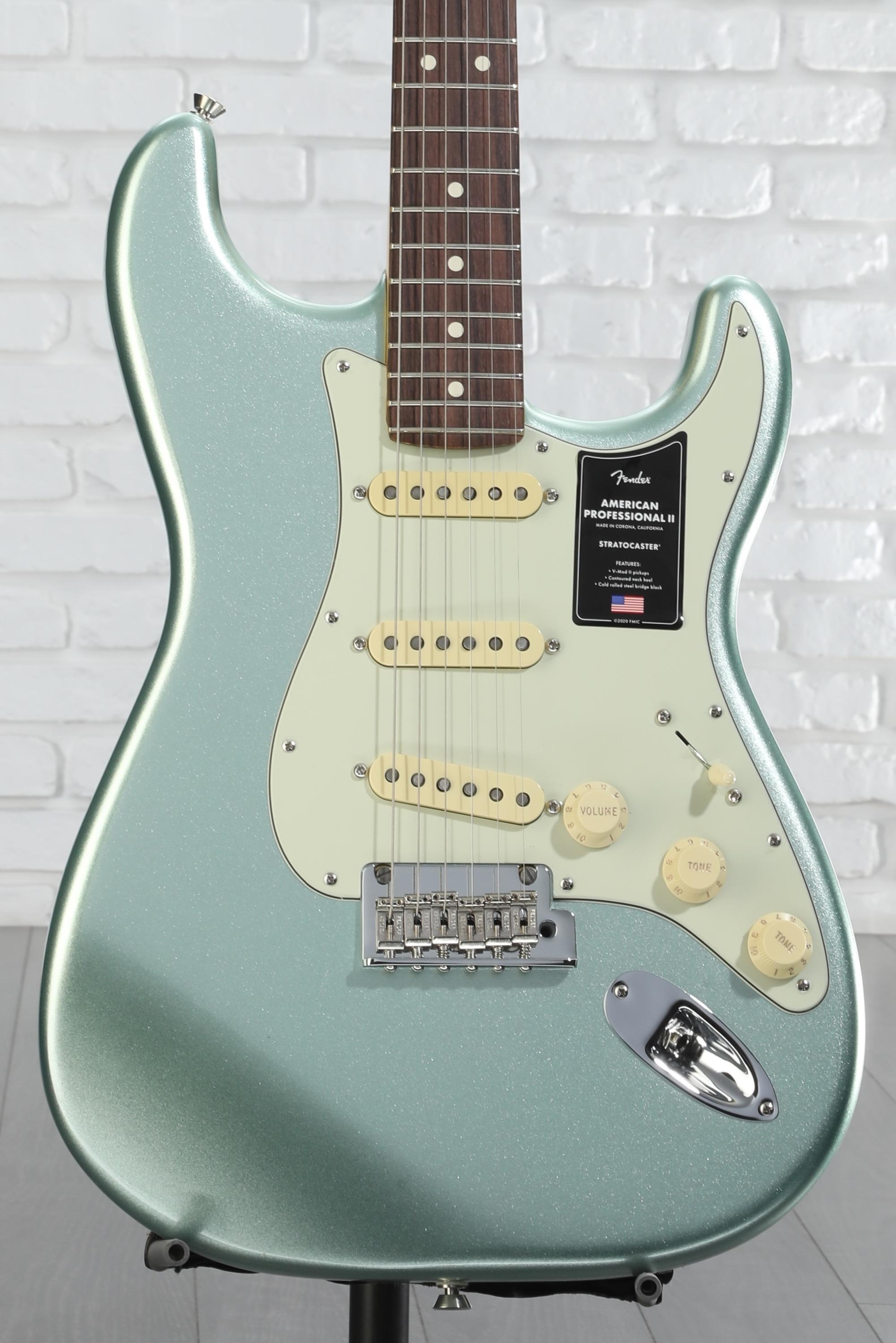 ギター American Professional II Stratocast Amazon.com: Fender American Professional II Stratocaster