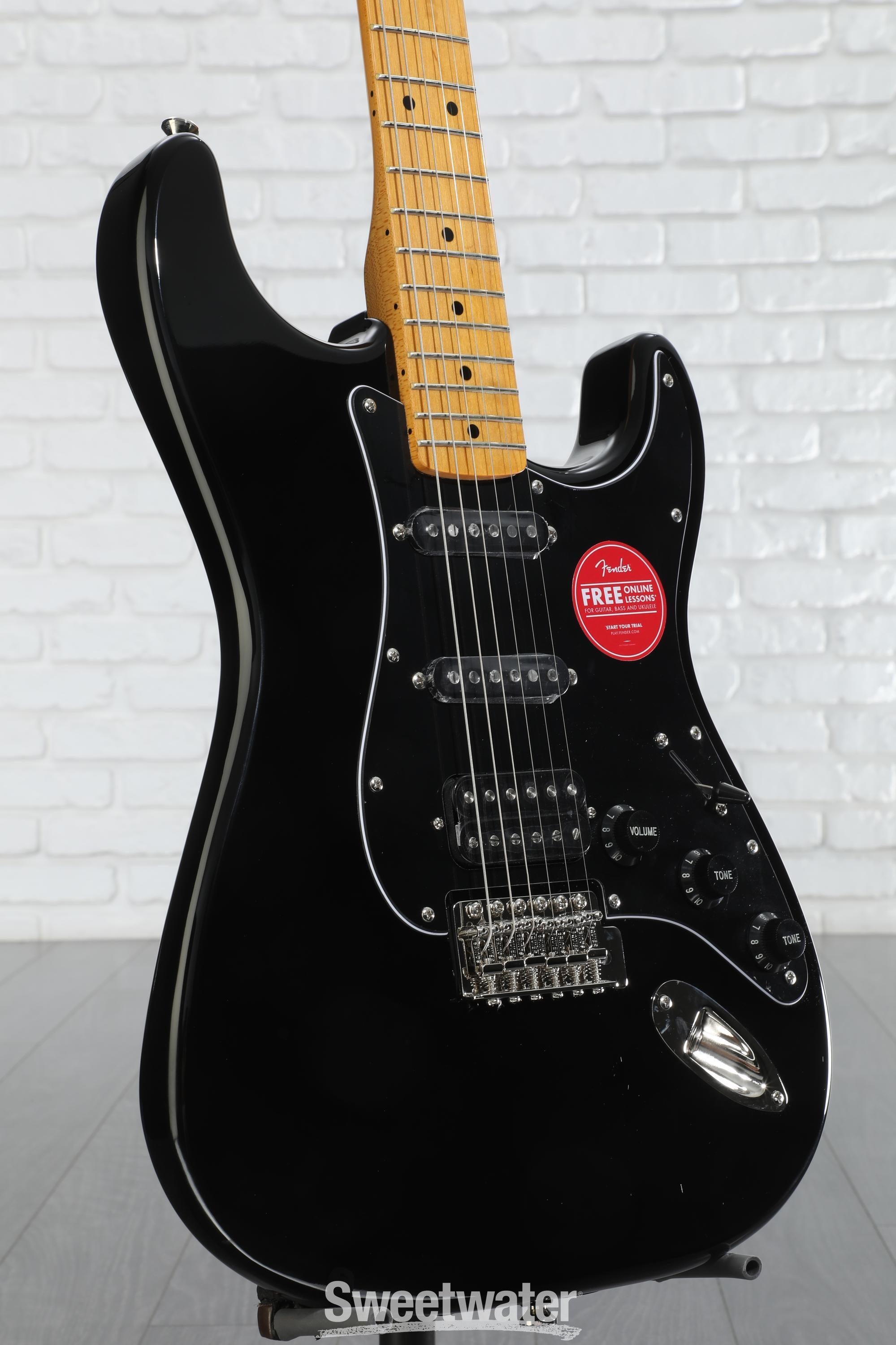 ギター SQUIER Classic Vibe 70s Stratocaster HSS Squier Classic Vibe '70s Stratocaster HSS (MN) - black Str