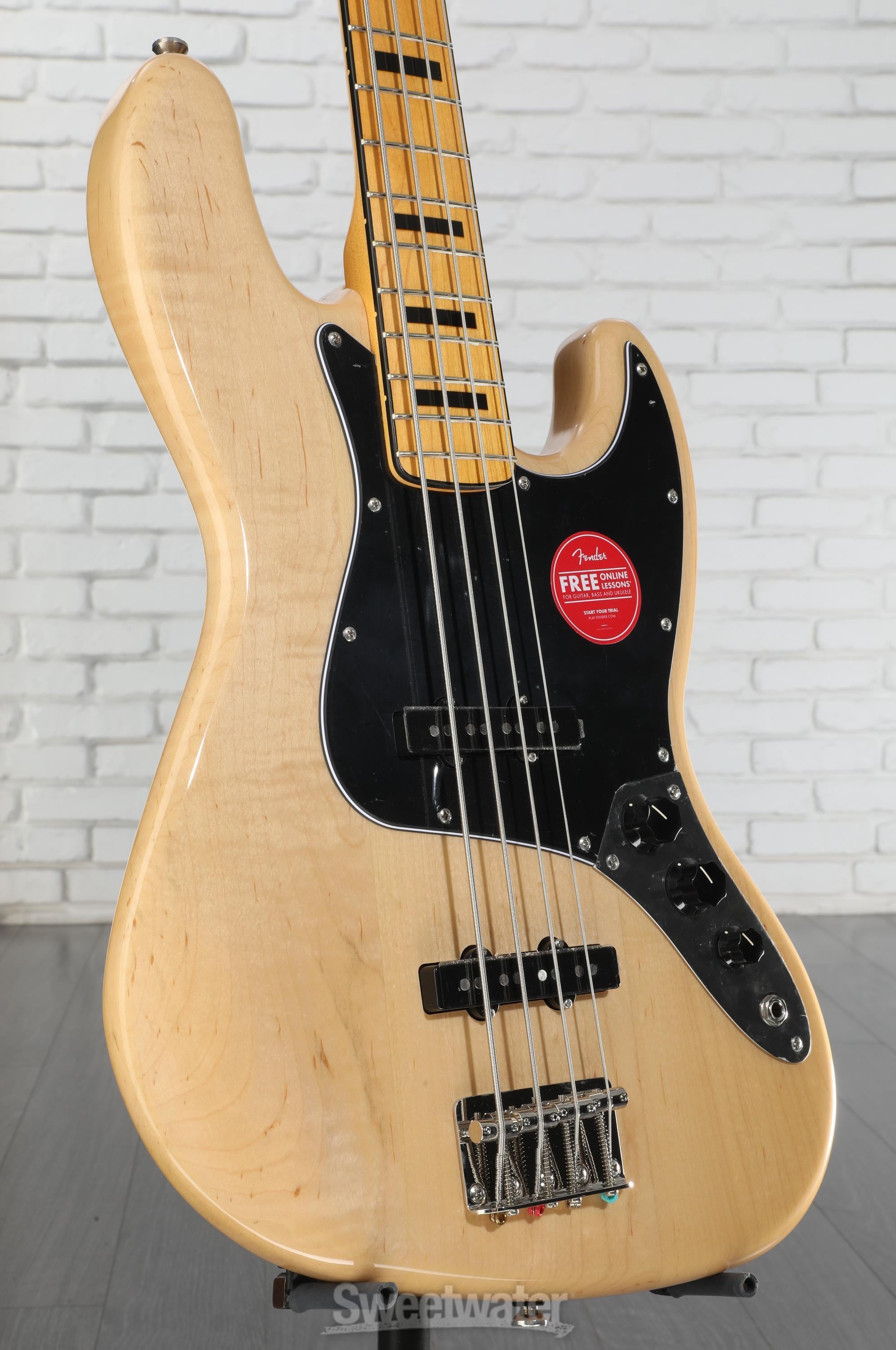 新品級 squier classic vibe '70s jazz bass Amazon.com: Squier Classic Vibe 70s Jazz Bass, Black, Maple