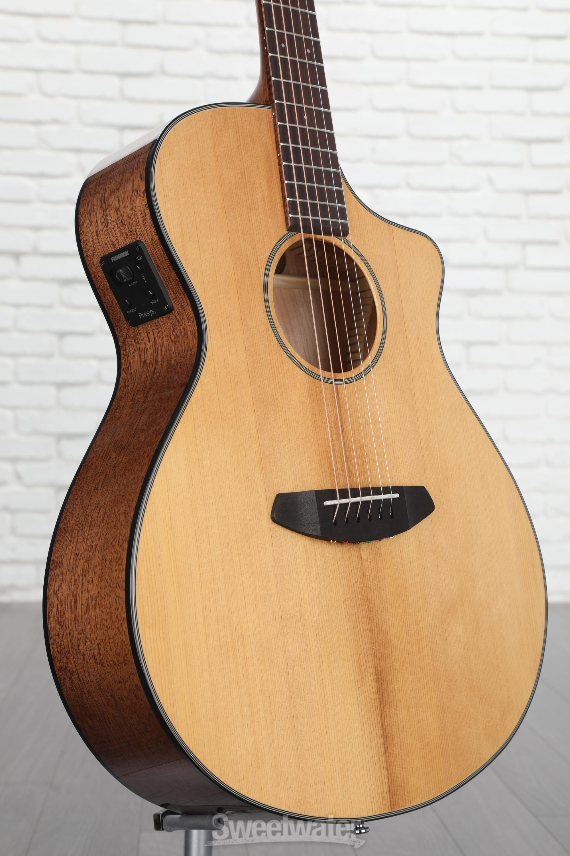 Breedlove discovery on sale concert cutaway