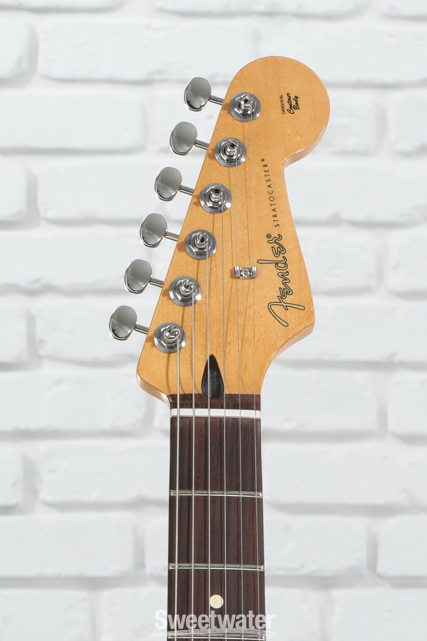 Fender Player II Stratocaster Electric Guitar - Limited-edition Sparkle 3-color Sunburst