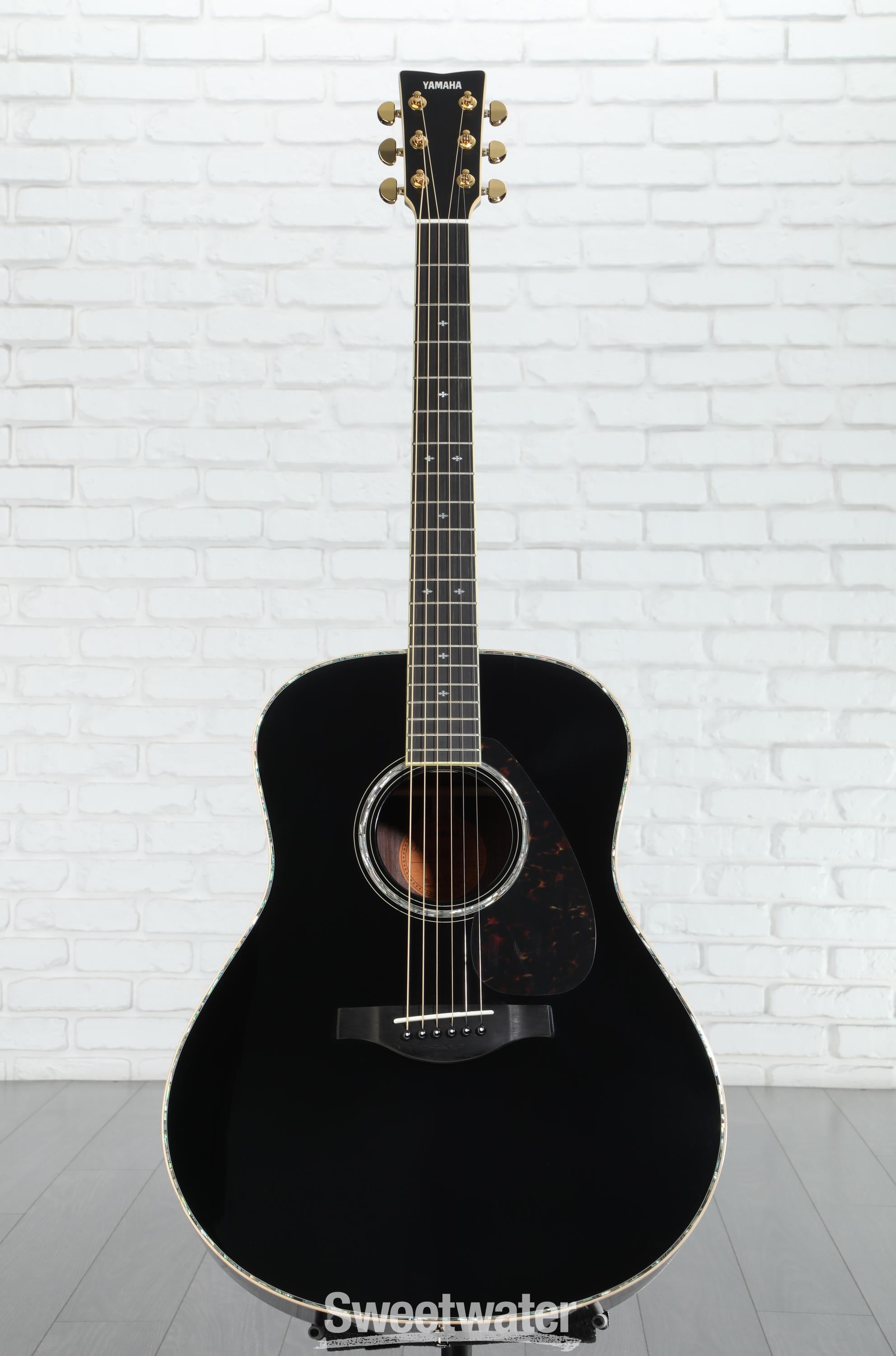 Yamaha LL16D ARE Original Jumbo Acoustic-electric Guitar - Black