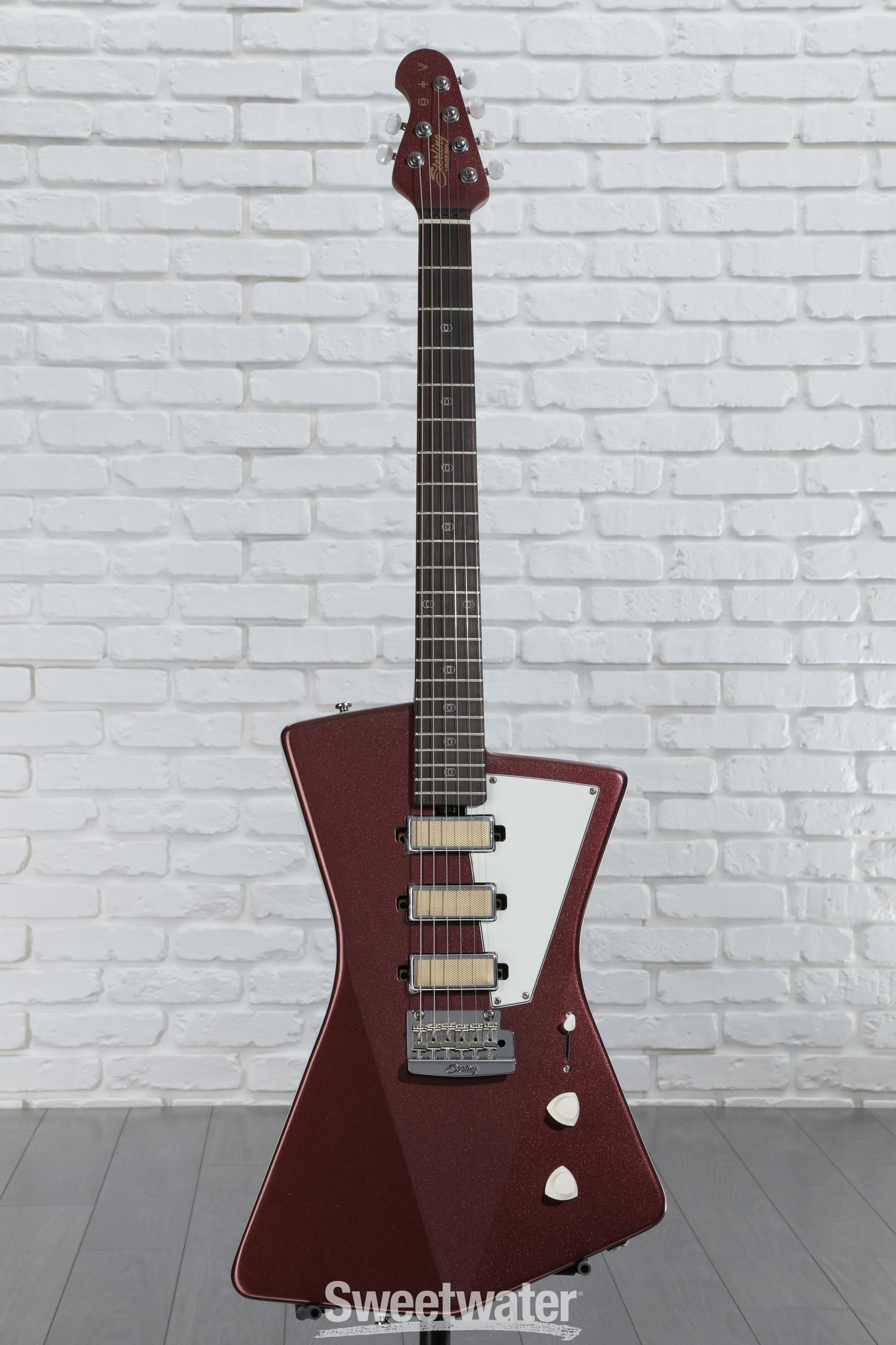 ギター Sterling by MUSICMAN St.Vincent Sterling By Music Man St. Vincent Signature Guitar Review