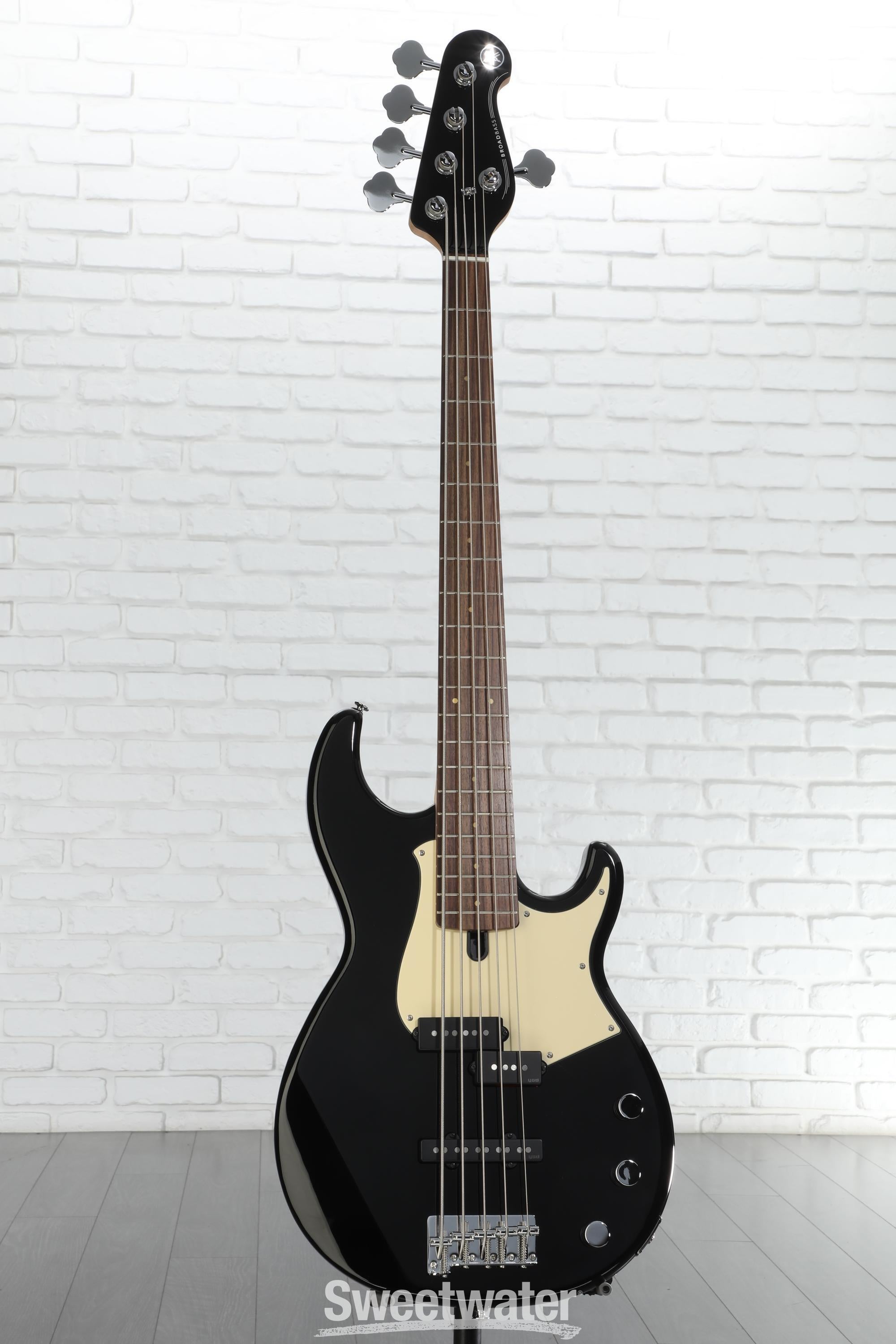 Yamaha BB435 5-string Bass Guitar - Black | Sweetwater