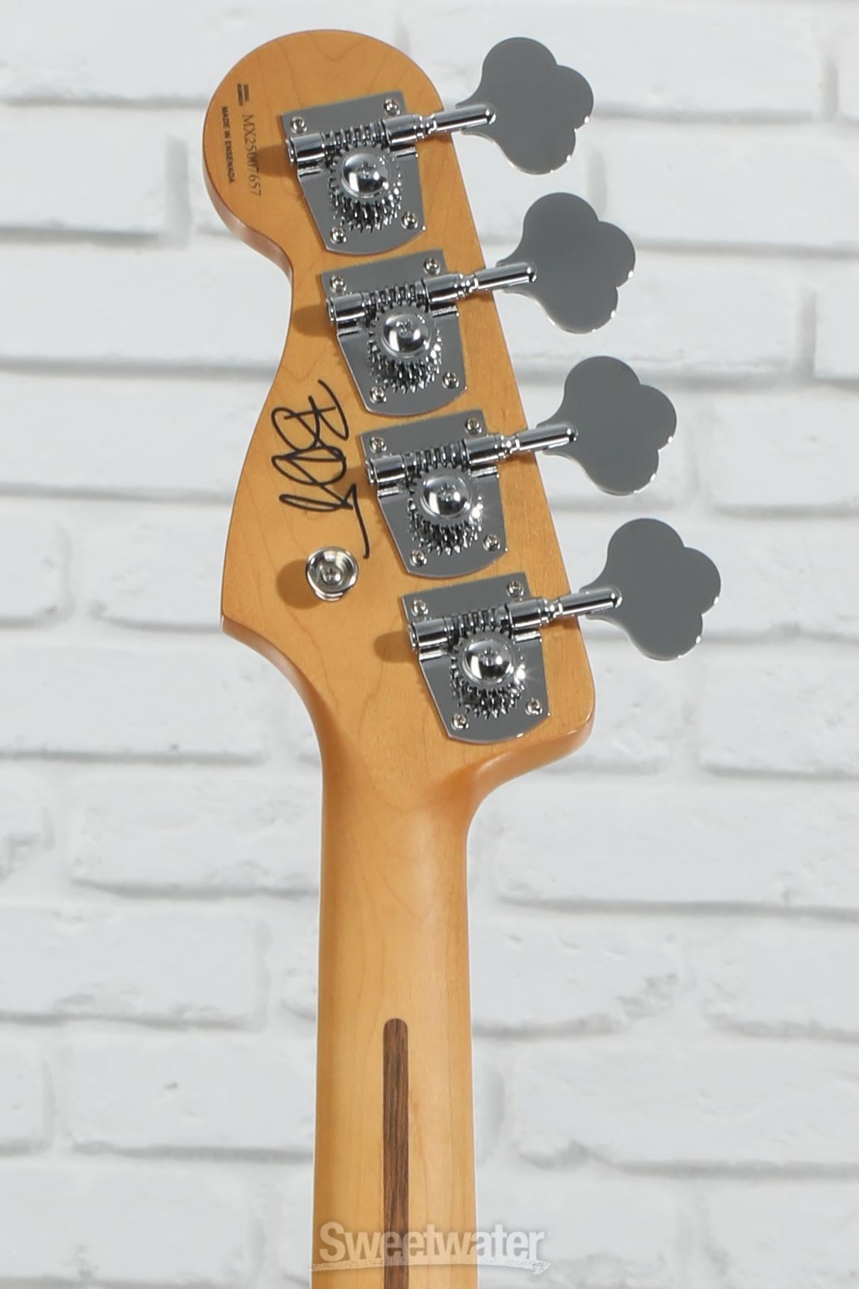 Fender Limited Player Plus x Blu DeTiger Signature Jazz Bass - Rosewood Fingerboard, Sky Burst Sparkle