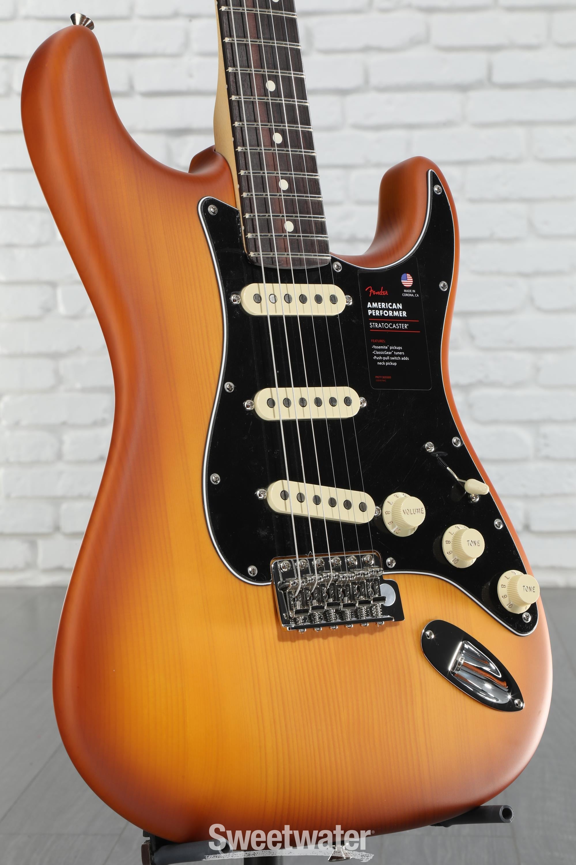 Amazon.com: Fender American Performer Stratocaster