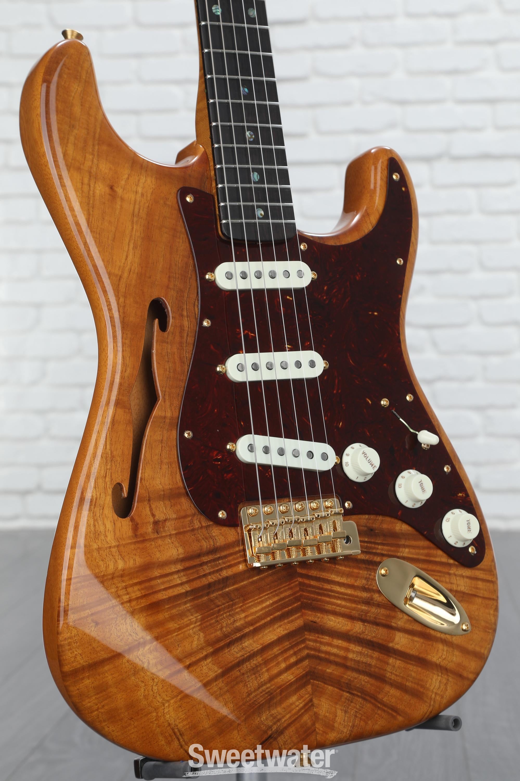 Limited-edition Artisan Koa Stratocaster Thinline NOS Semi